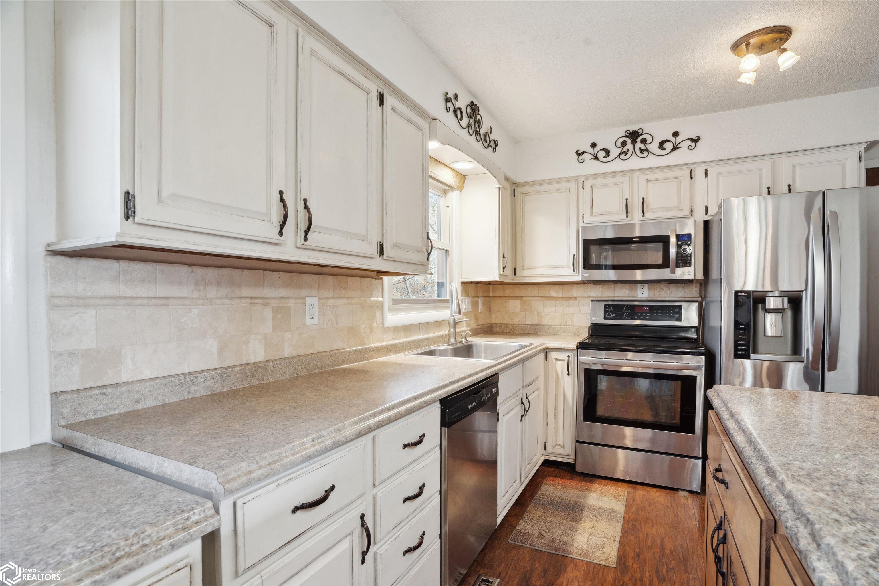 3311 Country Club Lane, Fort Madison, Iowa image 11