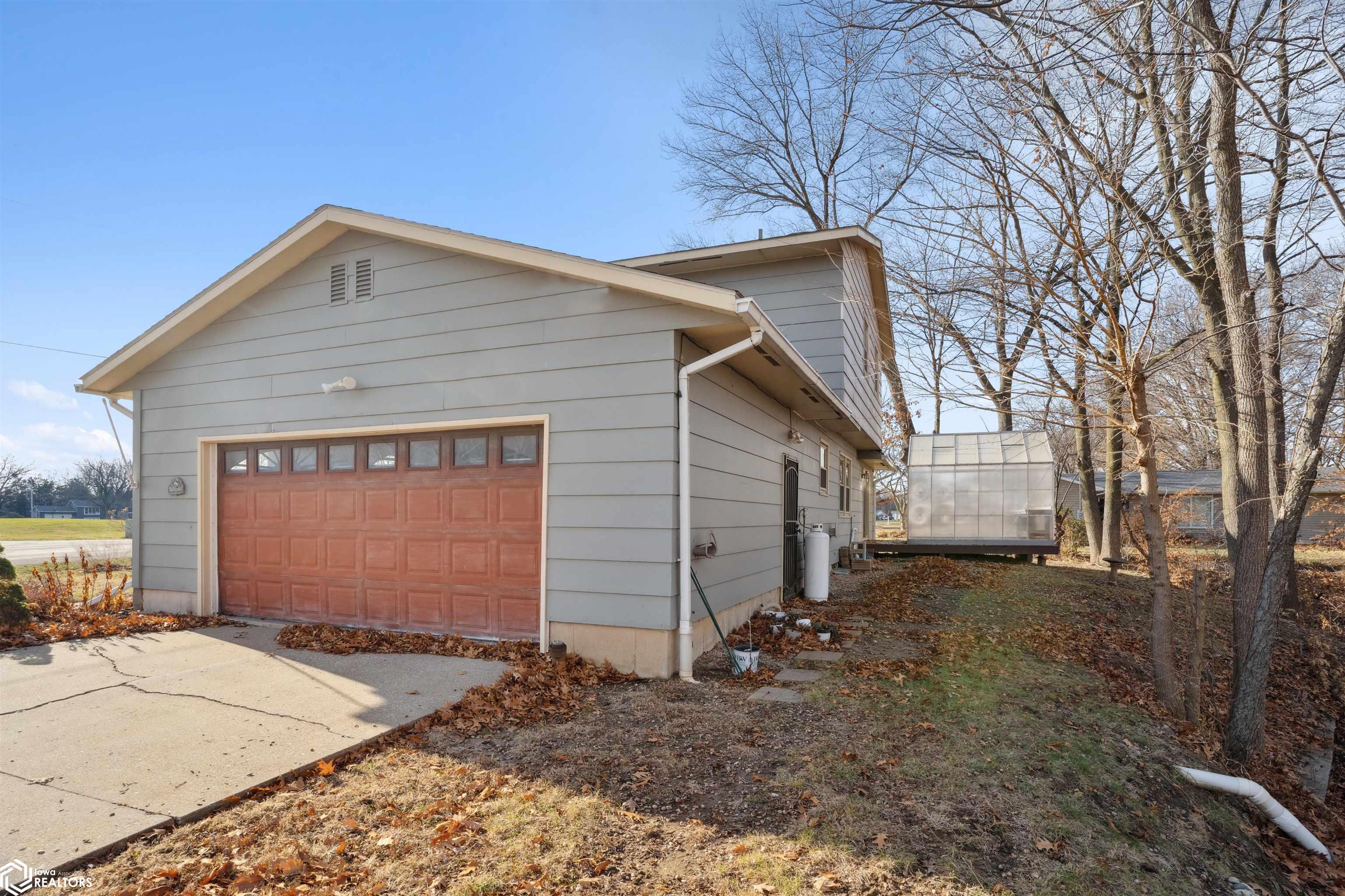 3311 Country Club Lane, Fort Madison, Iowa image 27