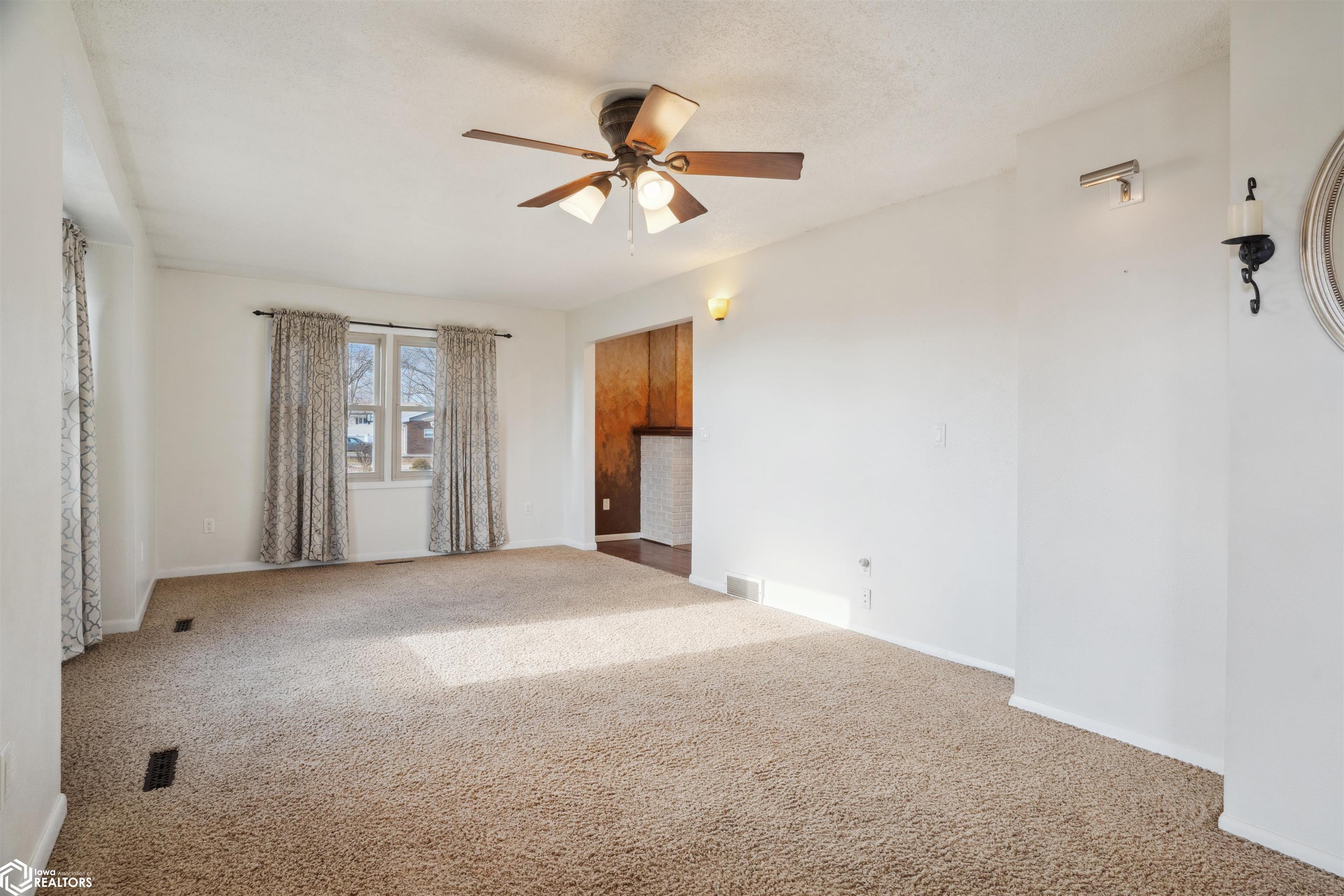 3311 Country Club Lane, Fort Madison, Iowa image 5