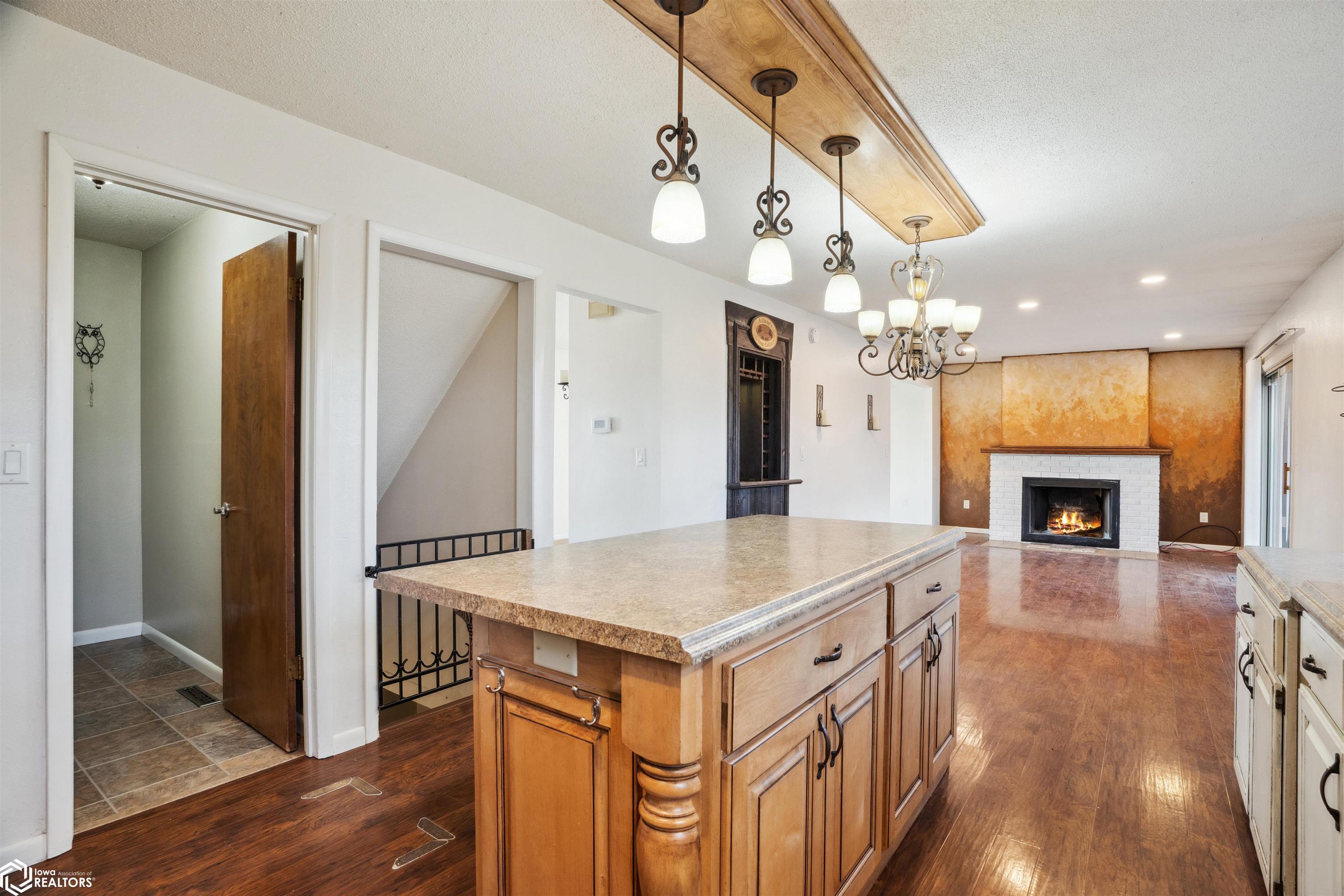 3311 Country Club Lane, Fort Madison, Iowa image 9