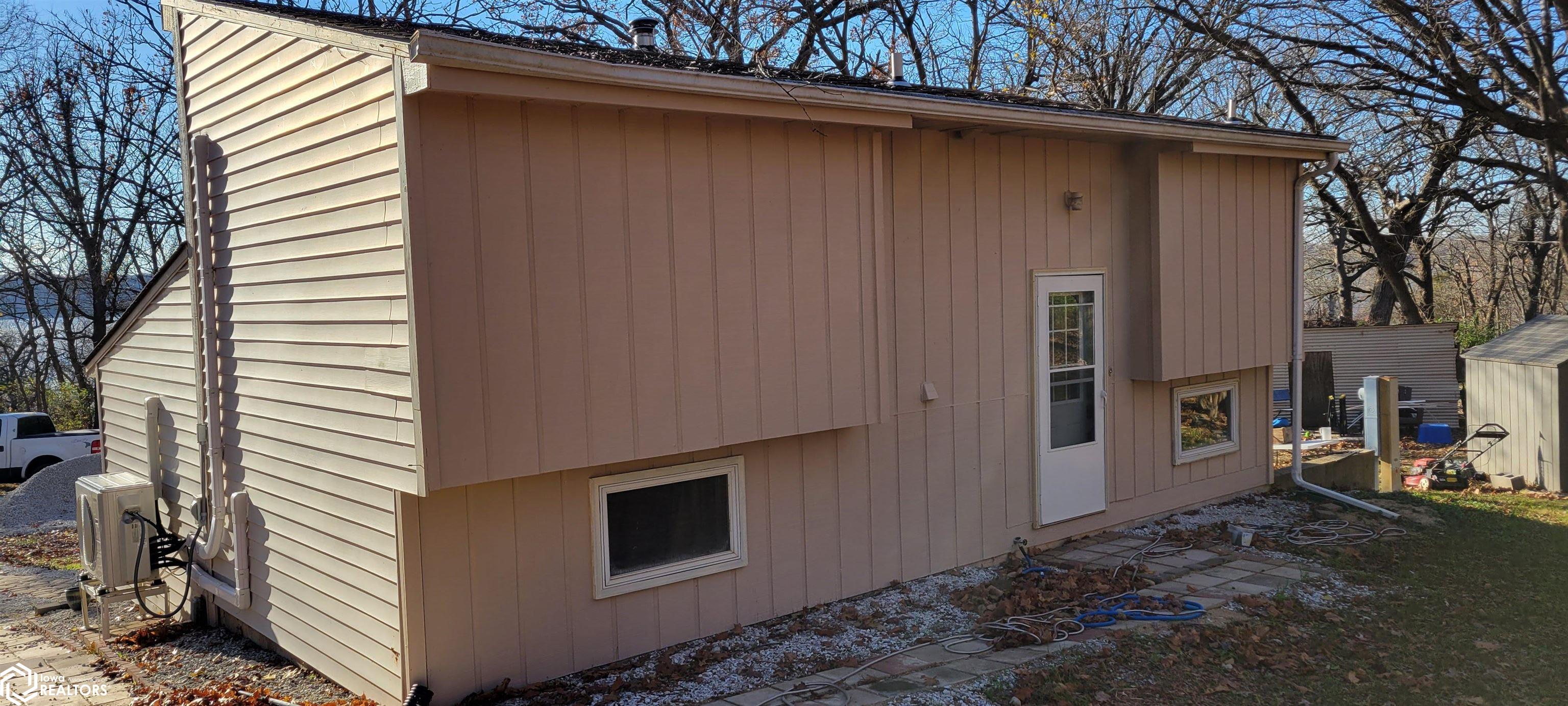 718 E County Rd. 1550 Road, Hamilton, Illinois image 3