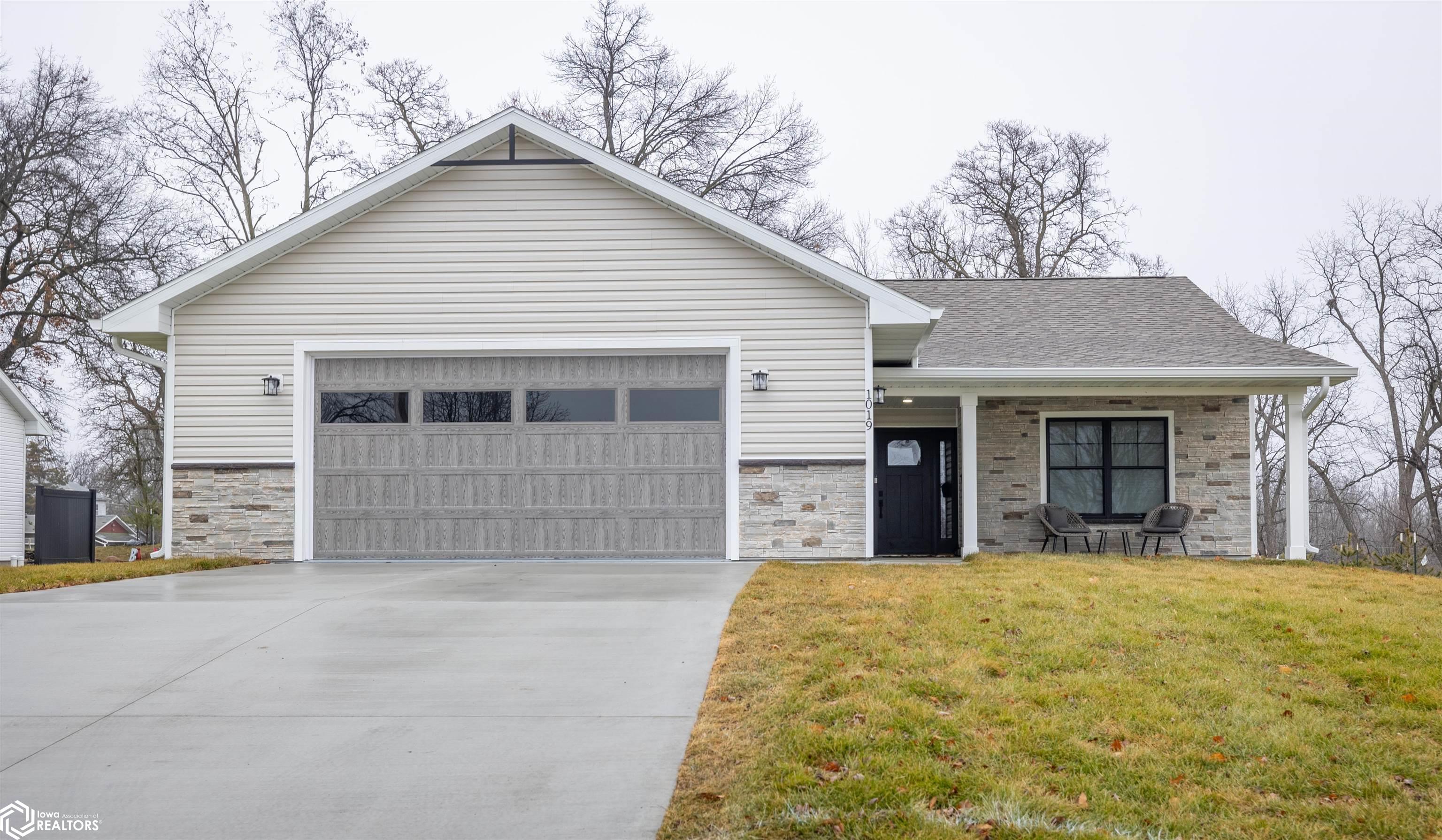1019 E Court, Ottumwa, Iowa image 1