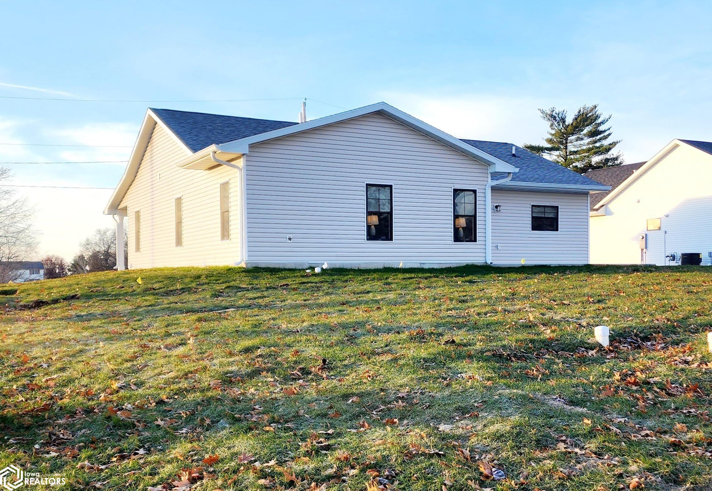 1019 E Court, Ottumwa, Iowa image 4