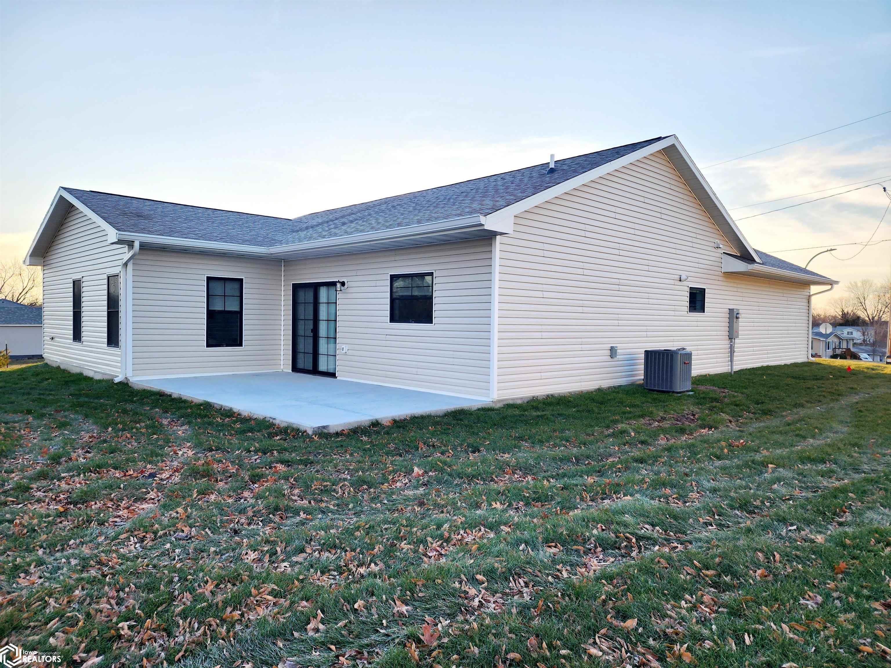 1019 E Court, Ottumwa, Iowa image 38