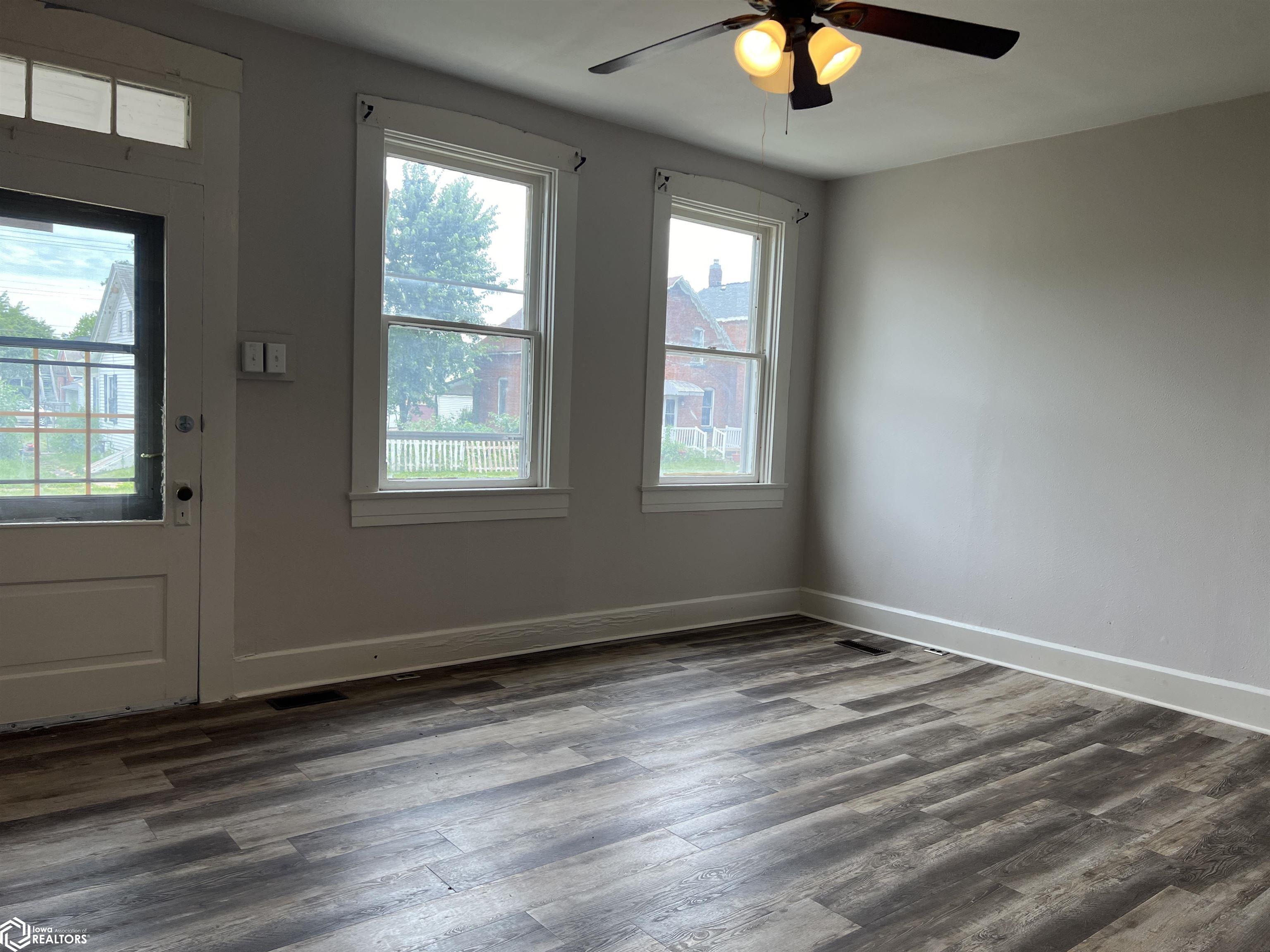 1421 Avenue D, Fort Madison, Iowa image 2
