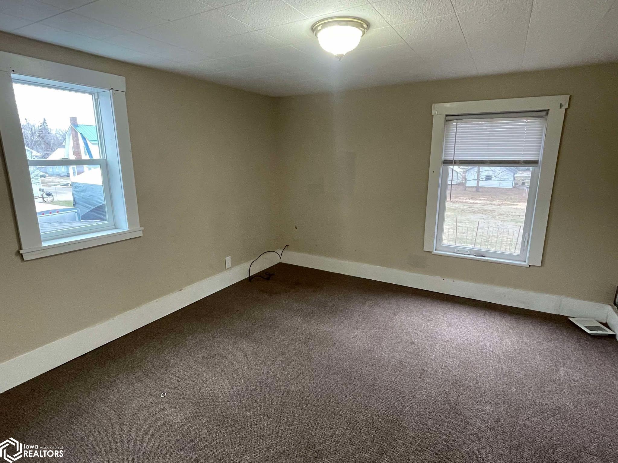 1728 Dodge Street, Burlington, Iowa image 15