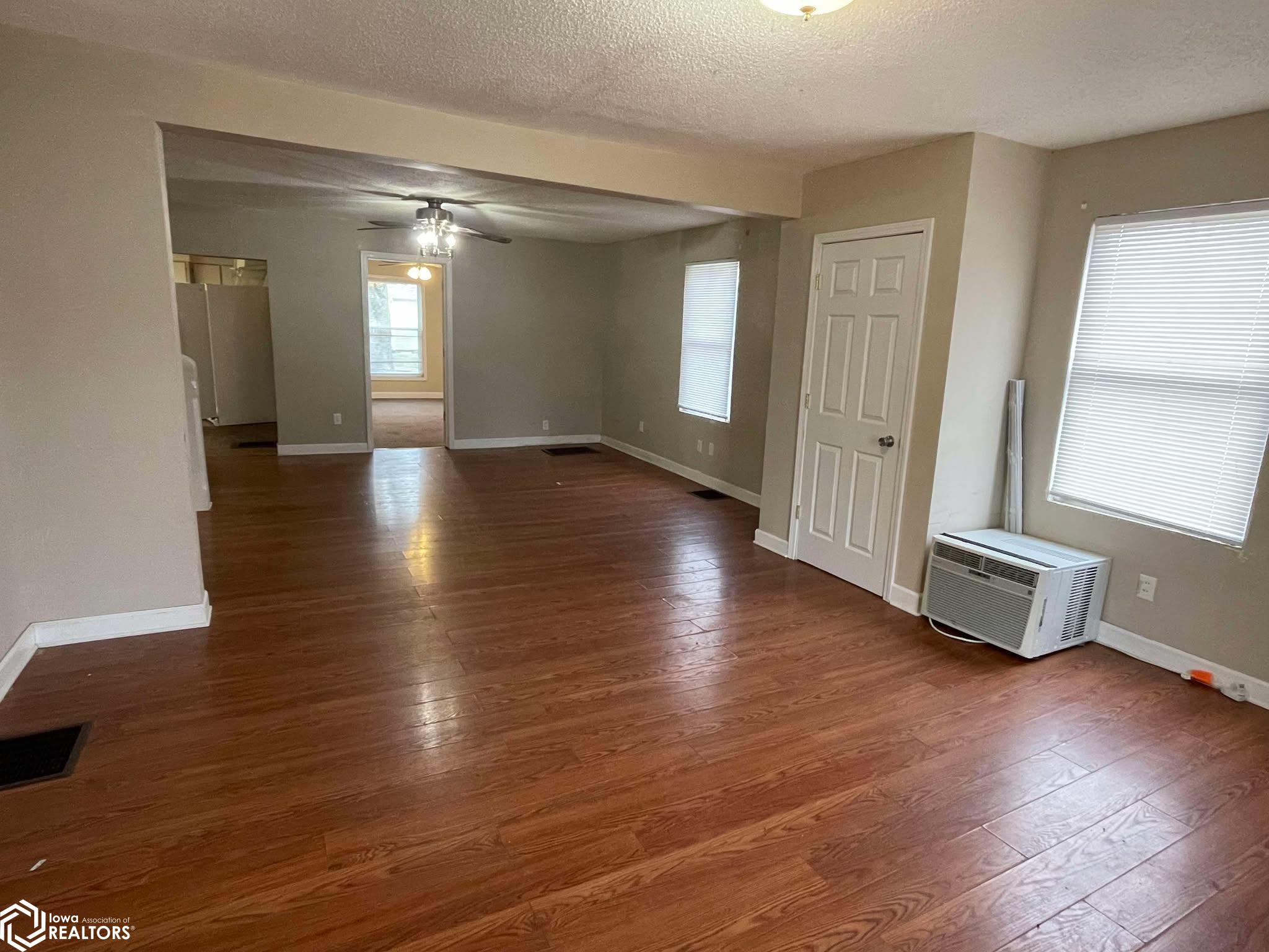 1728 Dodge Street, Burlington, Iowa image 4