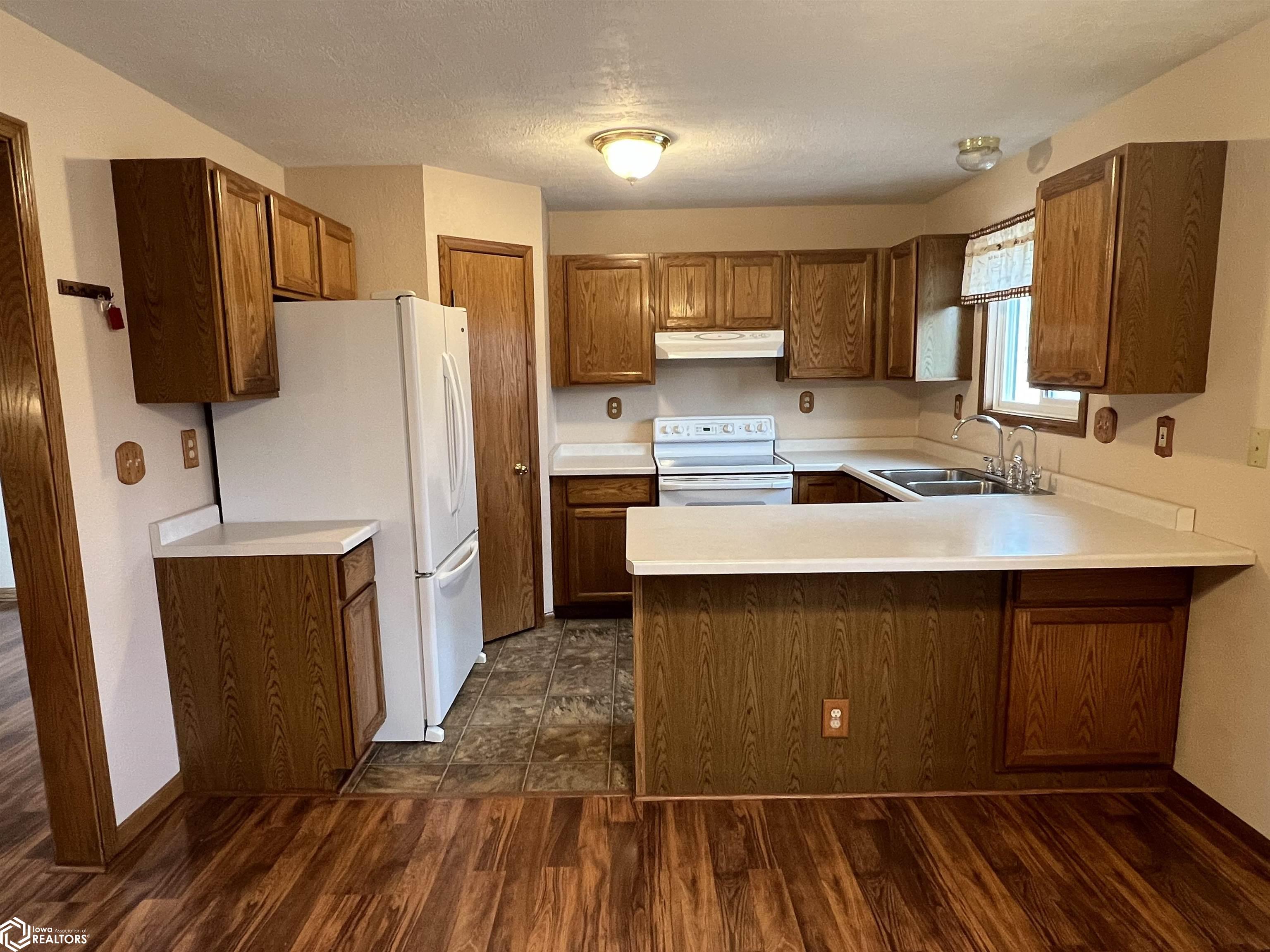 1519 Rainbow Drive, Belle Plaine, Iowa image 8