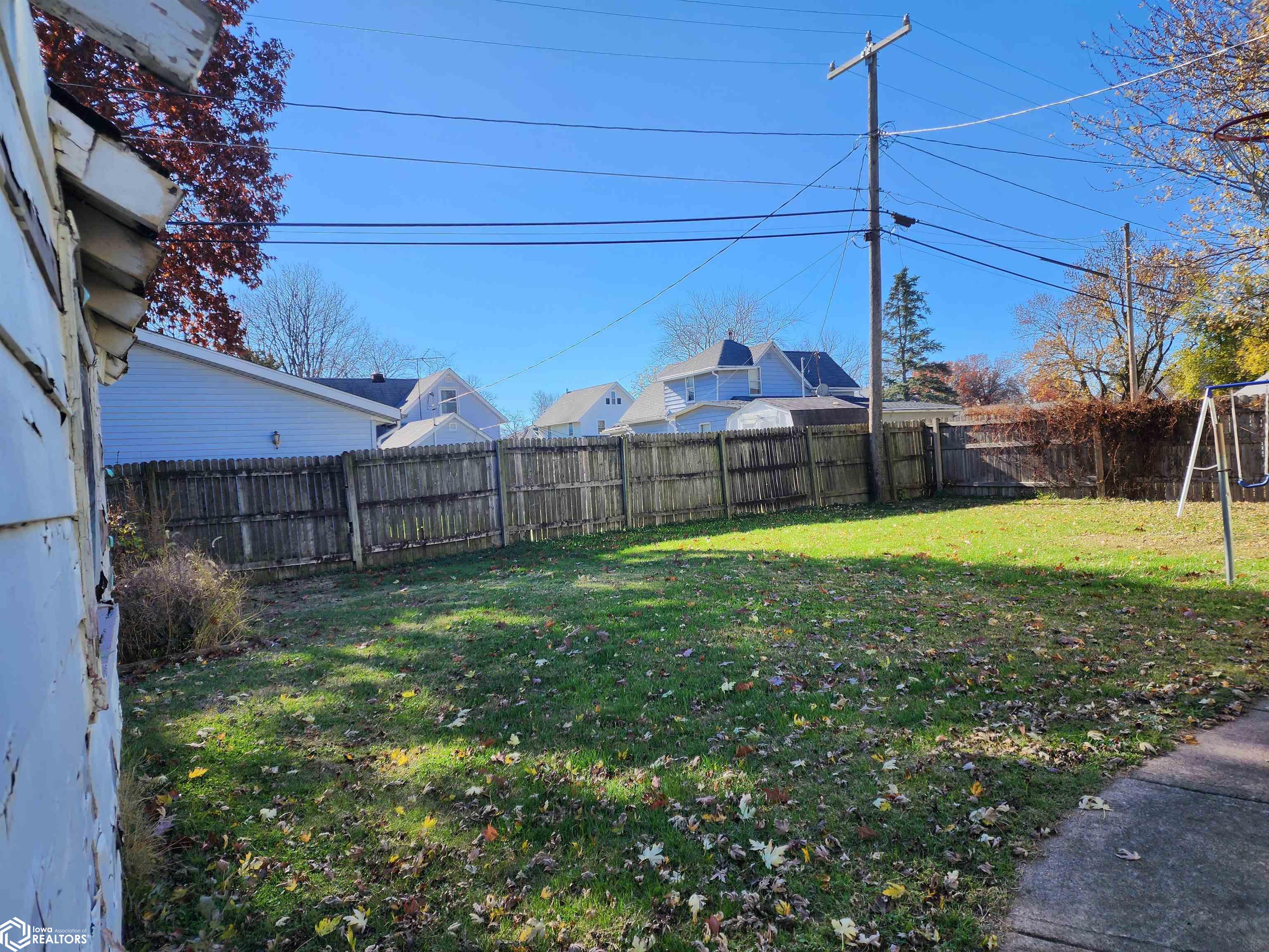 810 E Marion Street, Knoxville, Iowa image 2