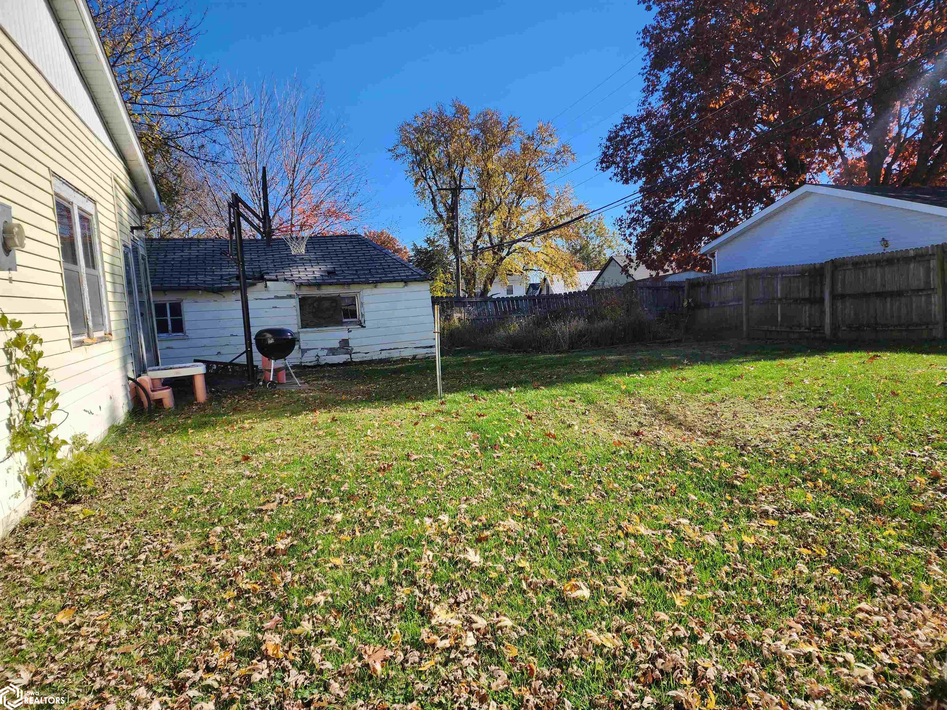 810 E Marion Street, Knoxville, Iowa image 3