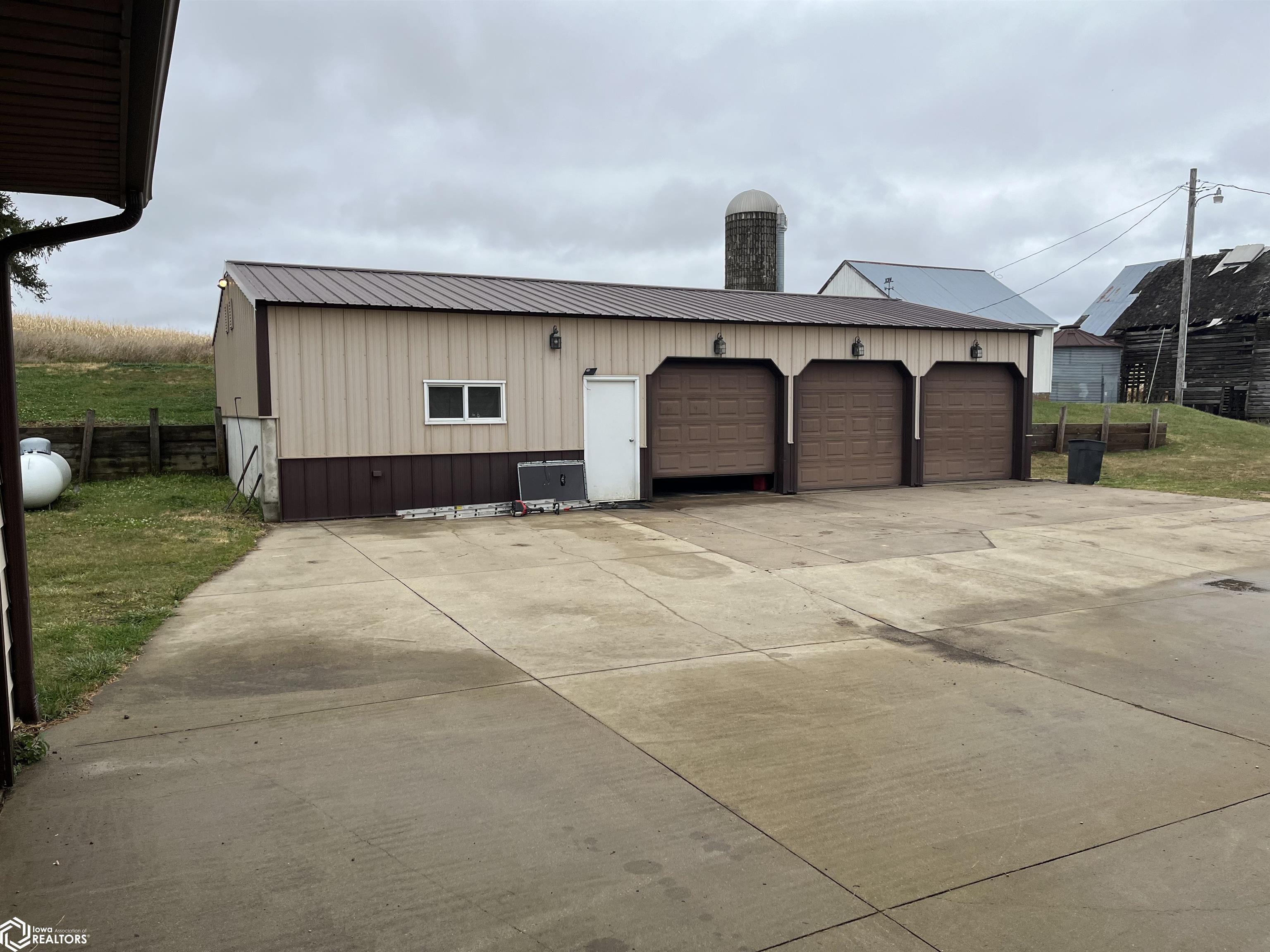 64 Highway, Baldwin, Iowa image 3