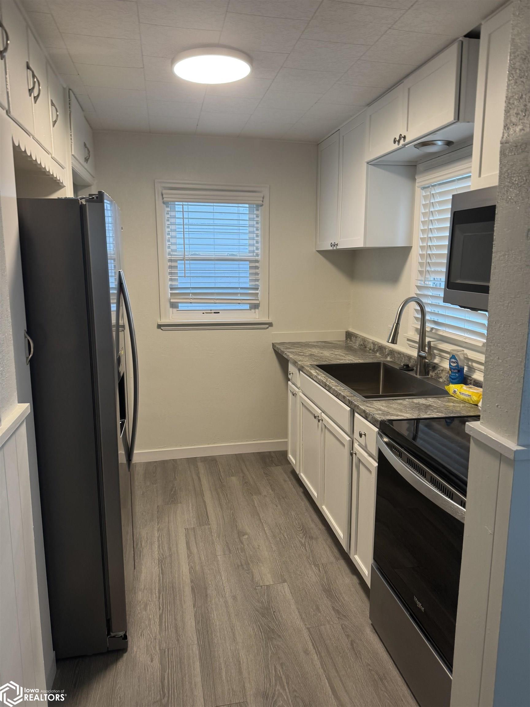 606 7th Street, Whittemore, Iowa image 2