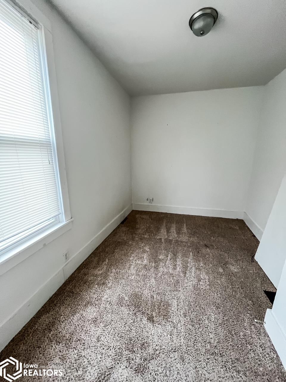 1205 Perkins Avenue, Burlington, Iowa image 8
