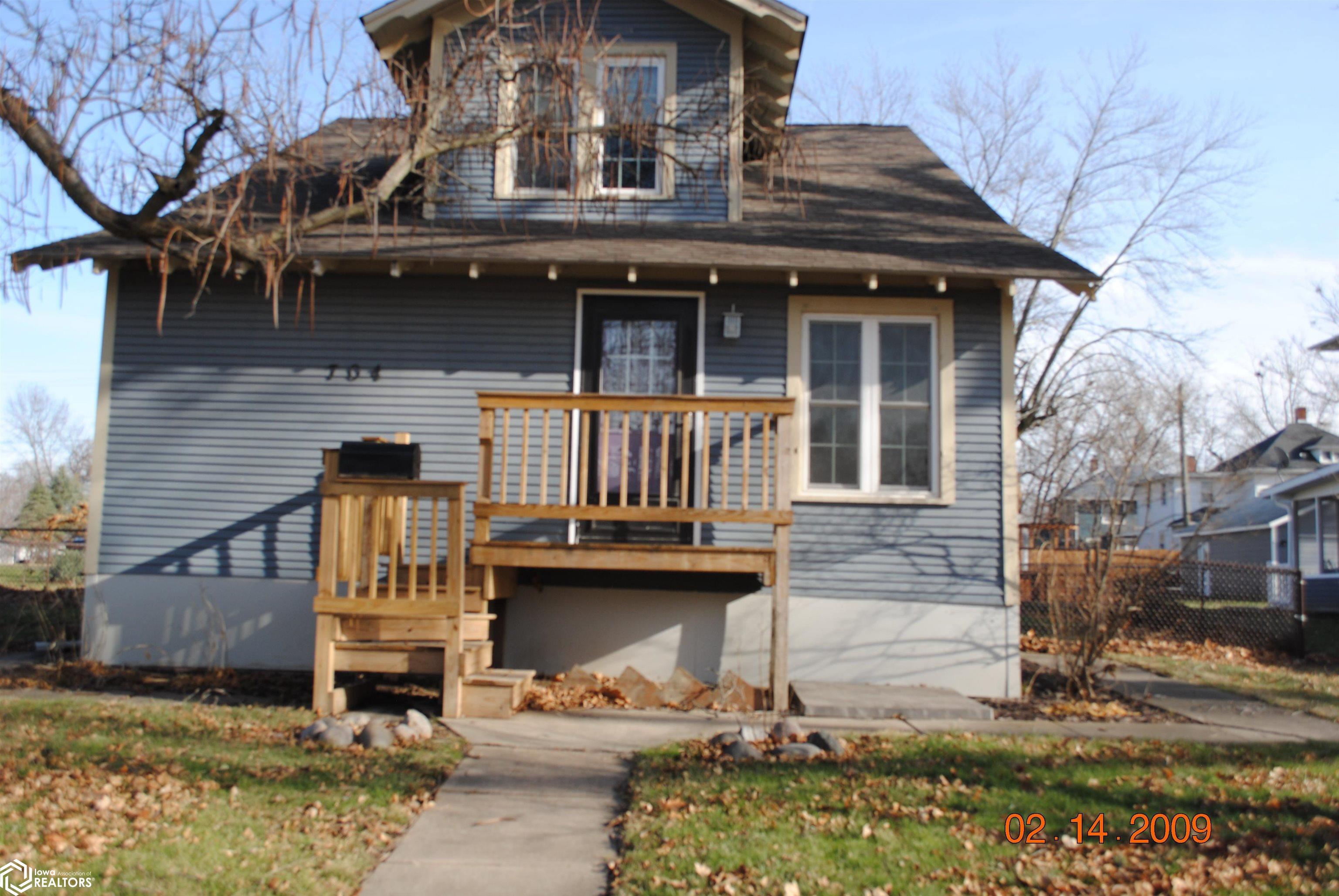 704 N Broadway Street, Mount Pleasant, Iowa image 2