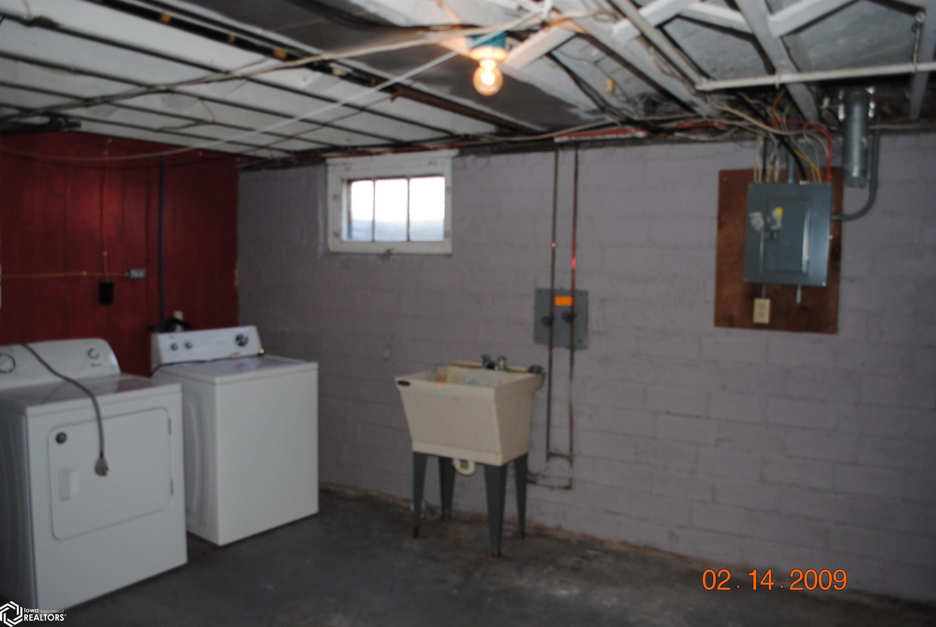 704 N Broadway Street, Mount Pleasant, Iowa image 16