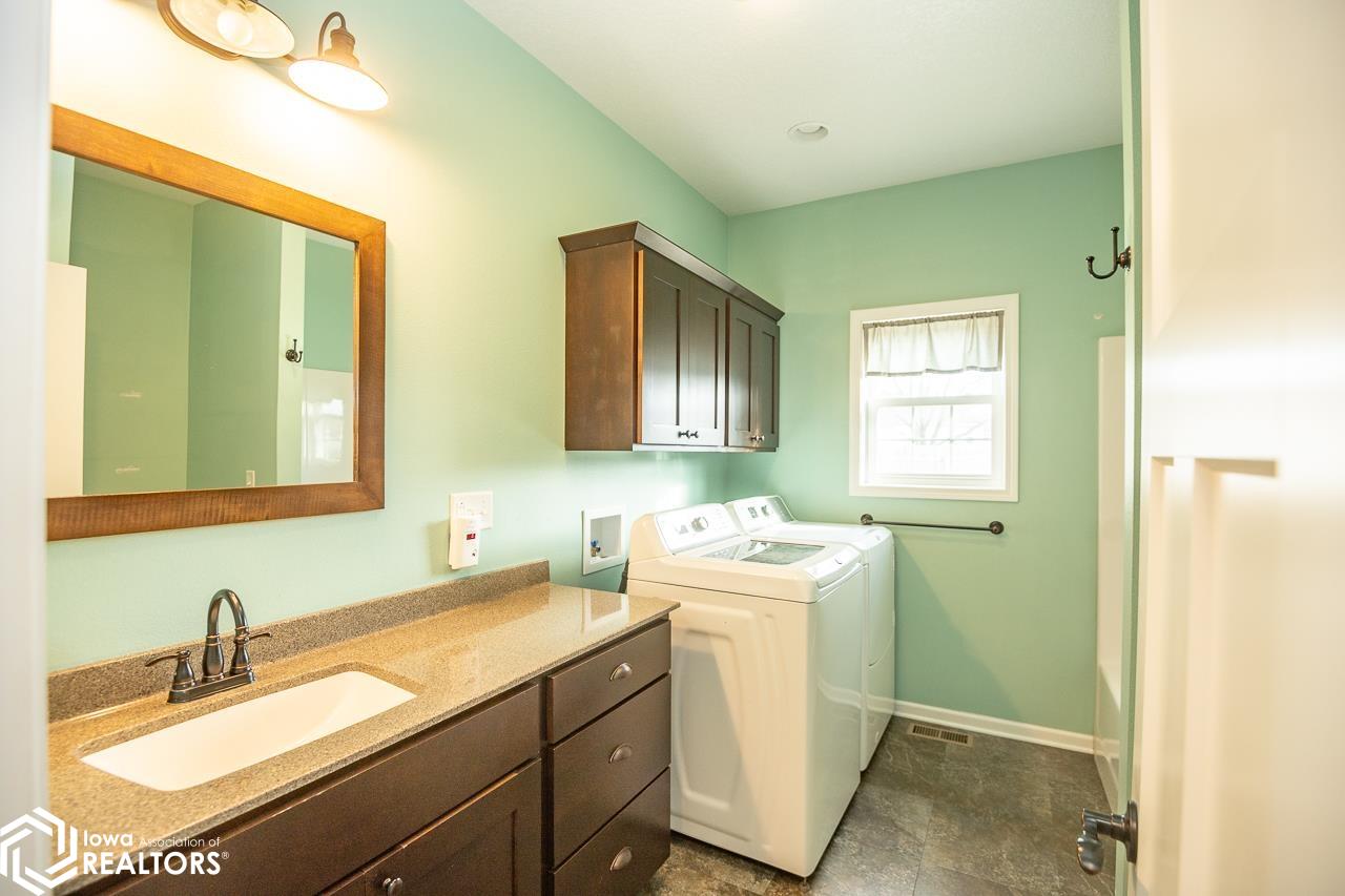 120 Spruce Lane, Albia, Iowa image 16