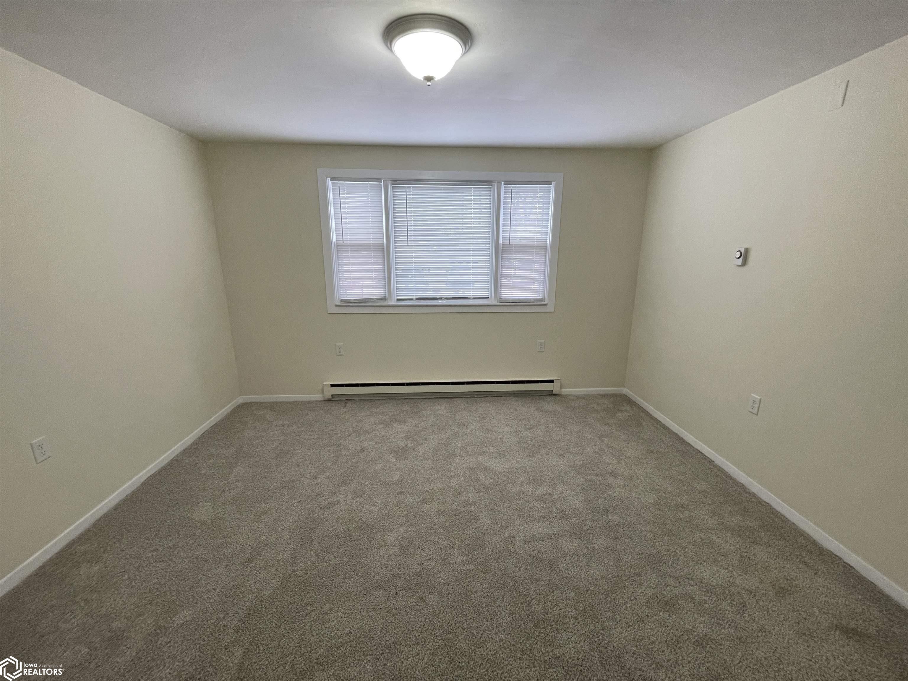 104 W Lowe Avenue, Fairfield, Iowa image 9