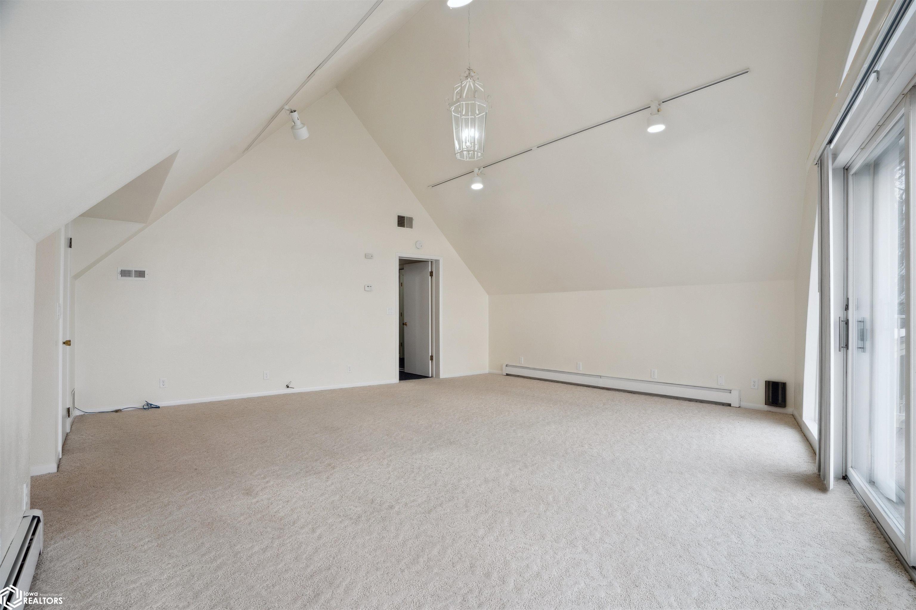 914 N 3rd Street, Burlington, Iowa image 31