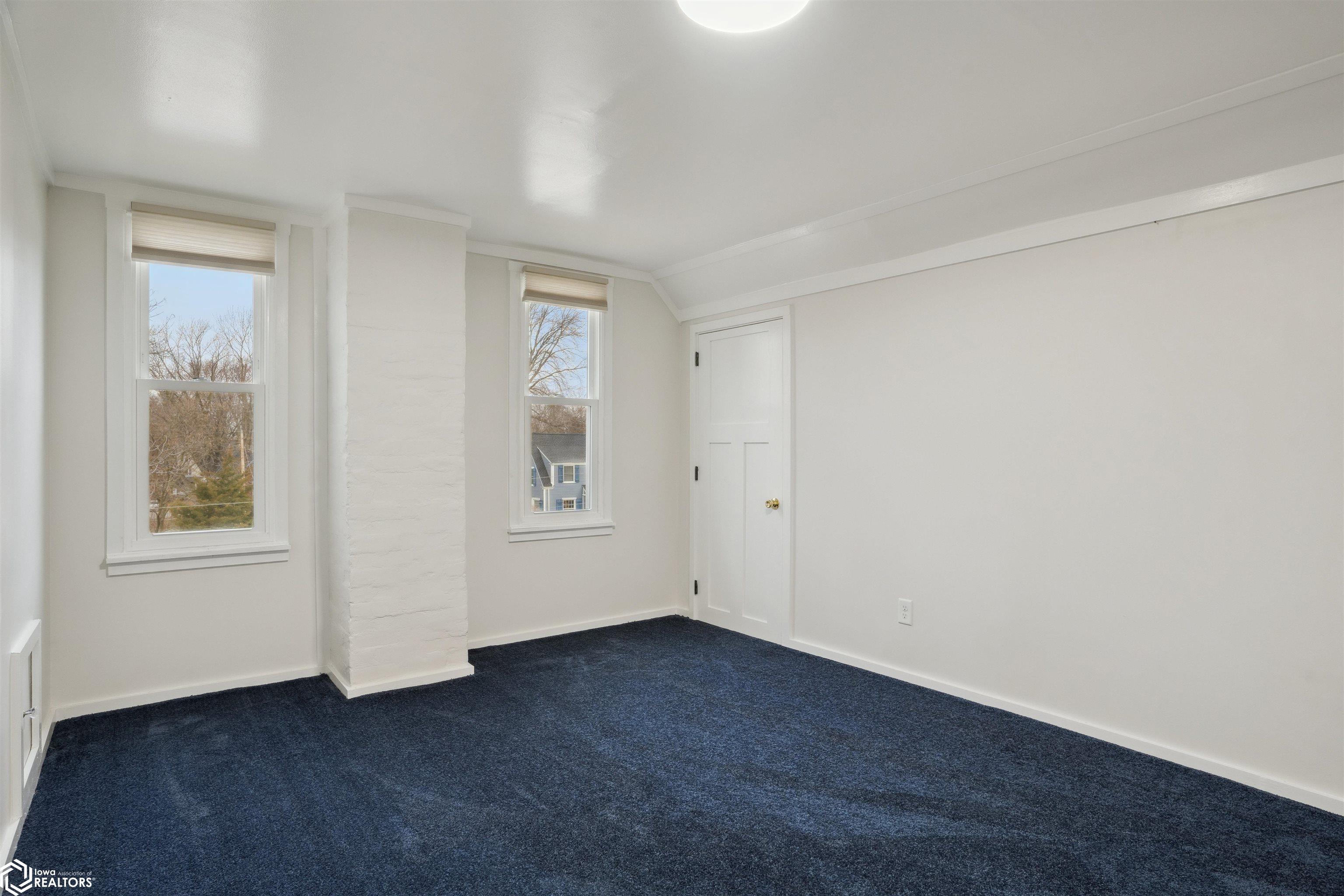 914 N 3rd Street, Burlington, Iowa image 34