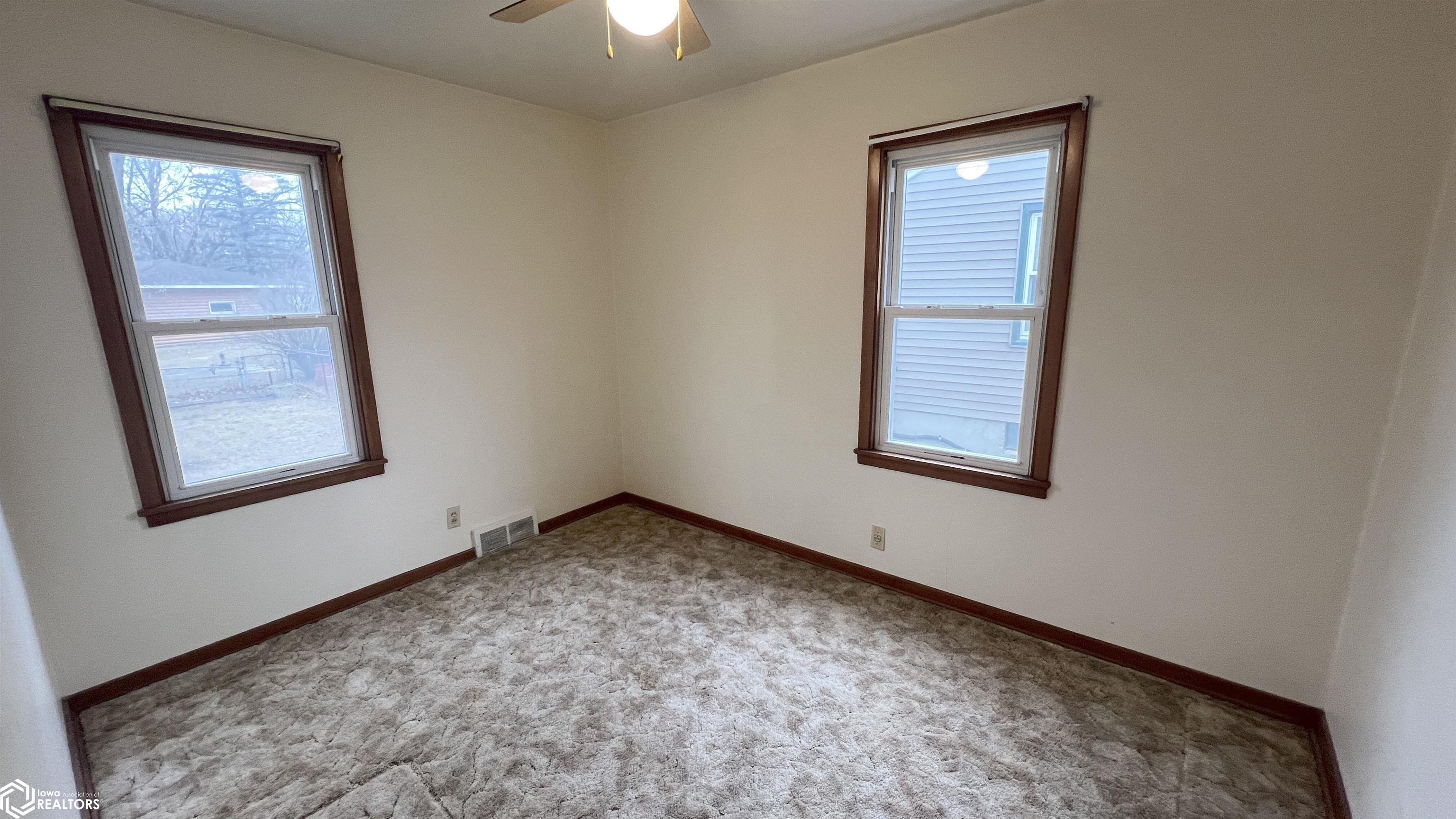 1538 N Hampshire Avenue, Mason City, Iowa image 13