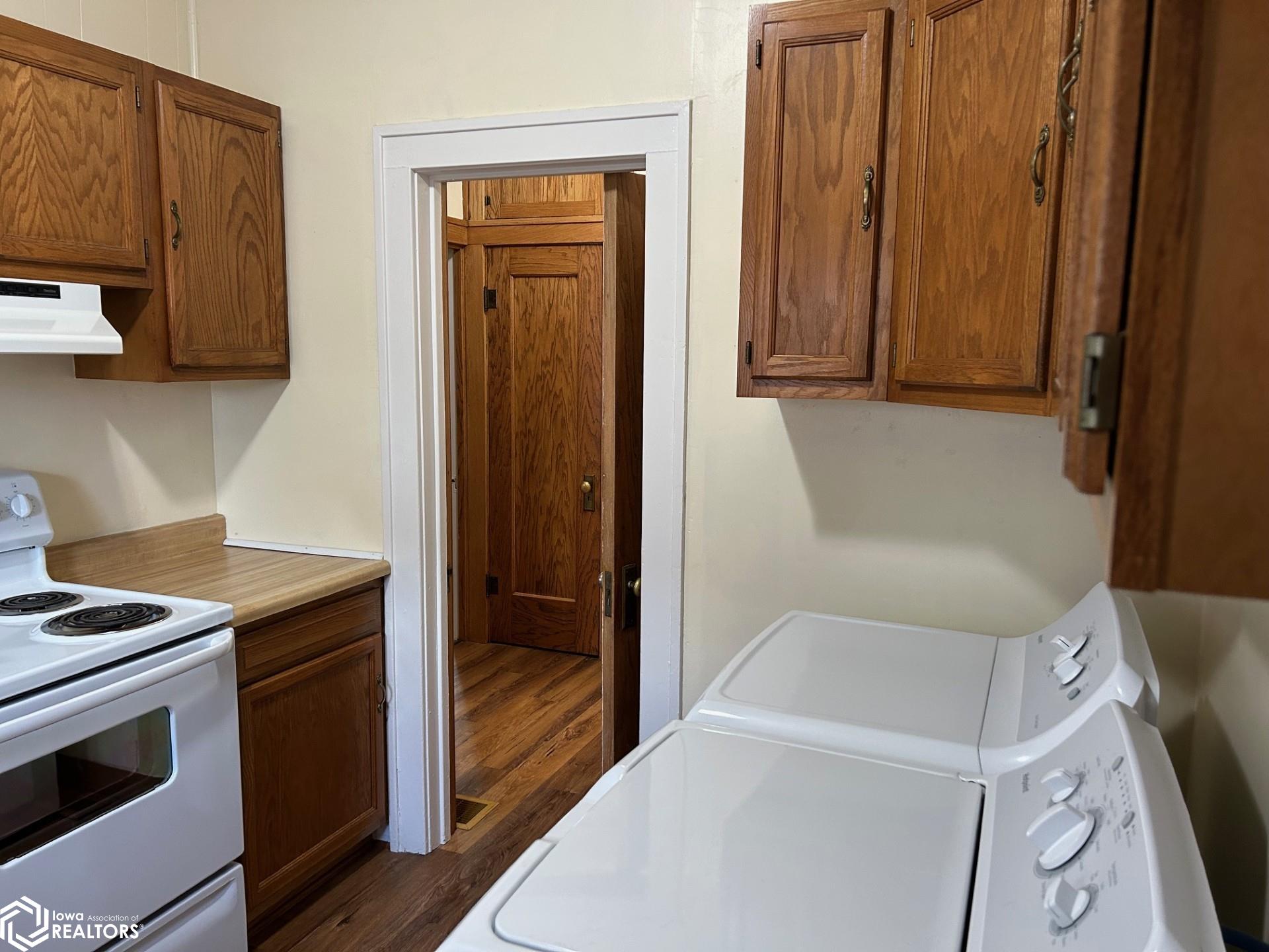 117 S Cadwell, Eagle Grove, Iowa image 4