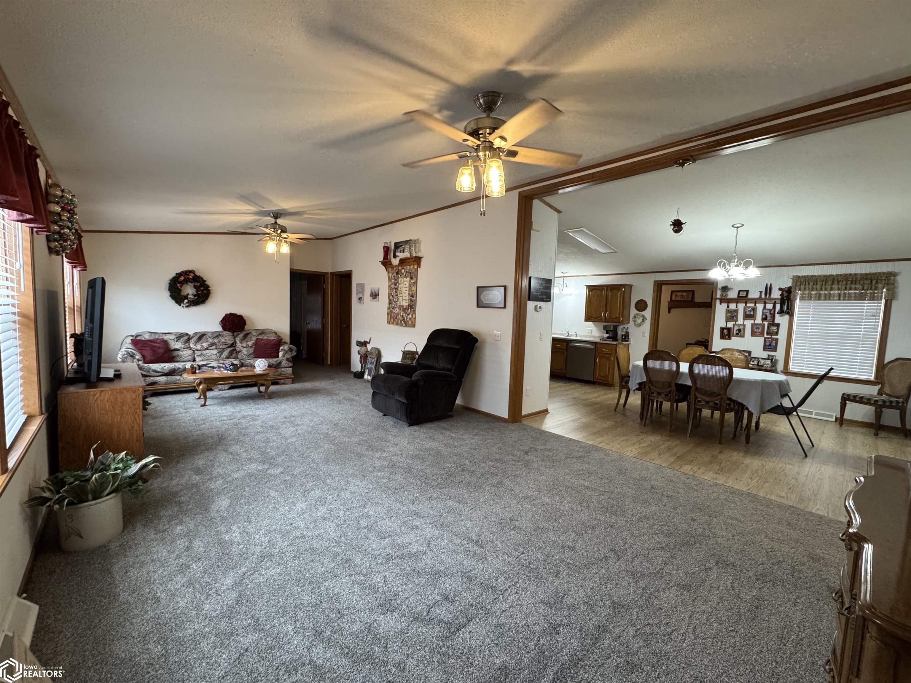 806 Golden Shores, Creston, Iowa image 3