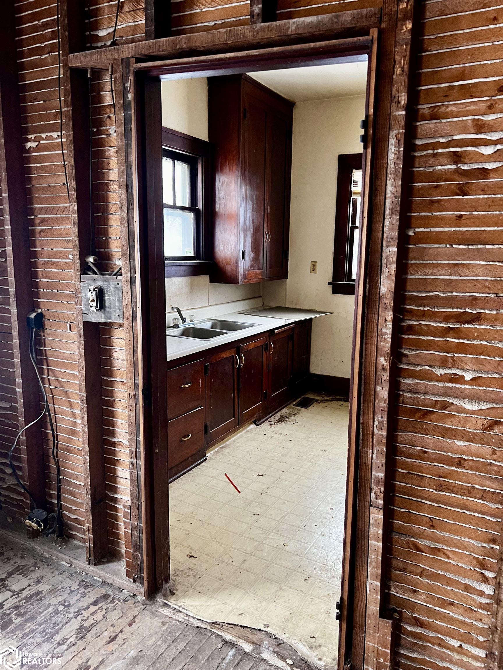 800 N Sycamore Street, Creston, Iowa image 7