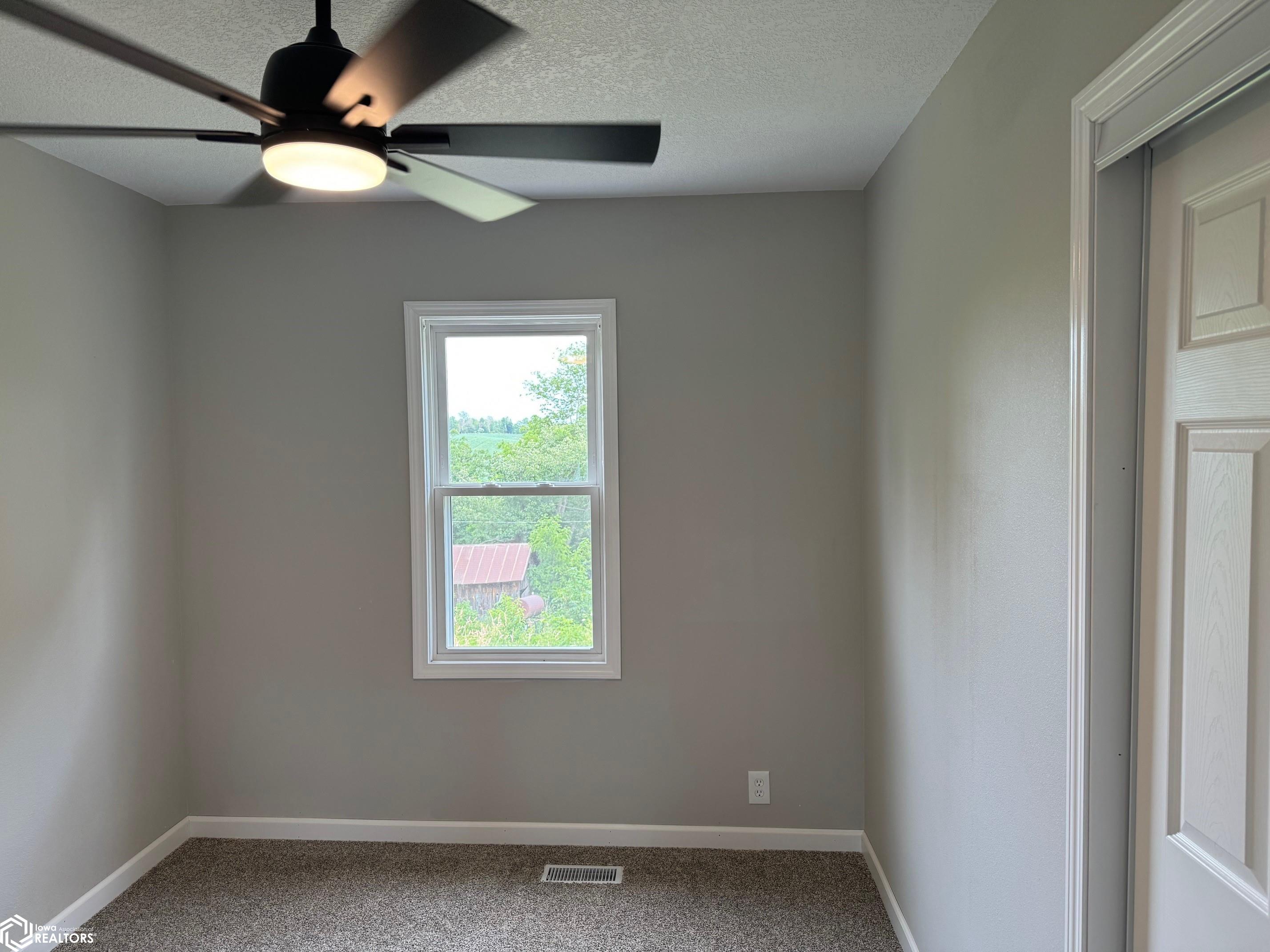 1751 280th St, Toledo, Iowa image 11
