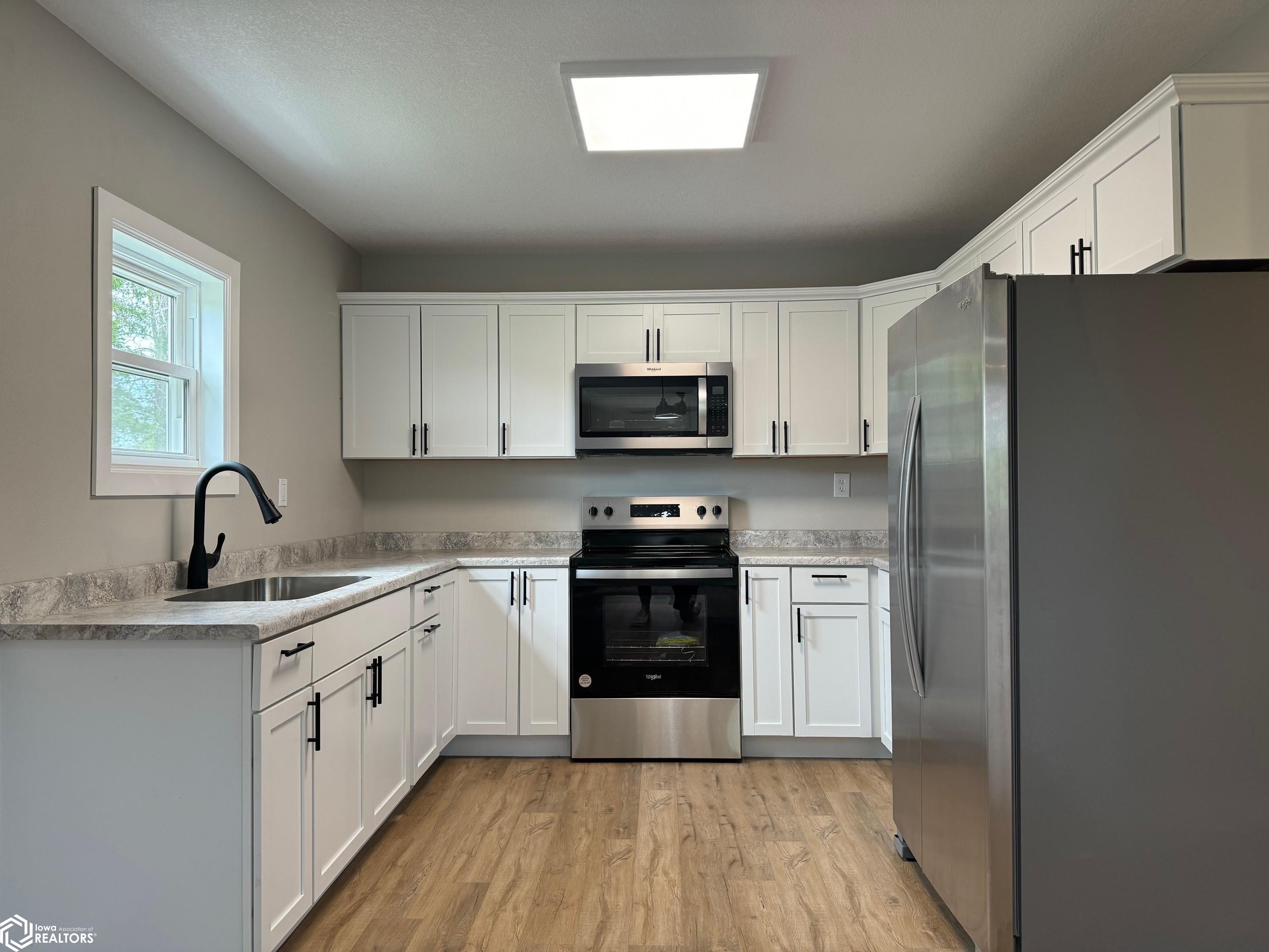 1751 280th St, Toledo, Iowa image 4