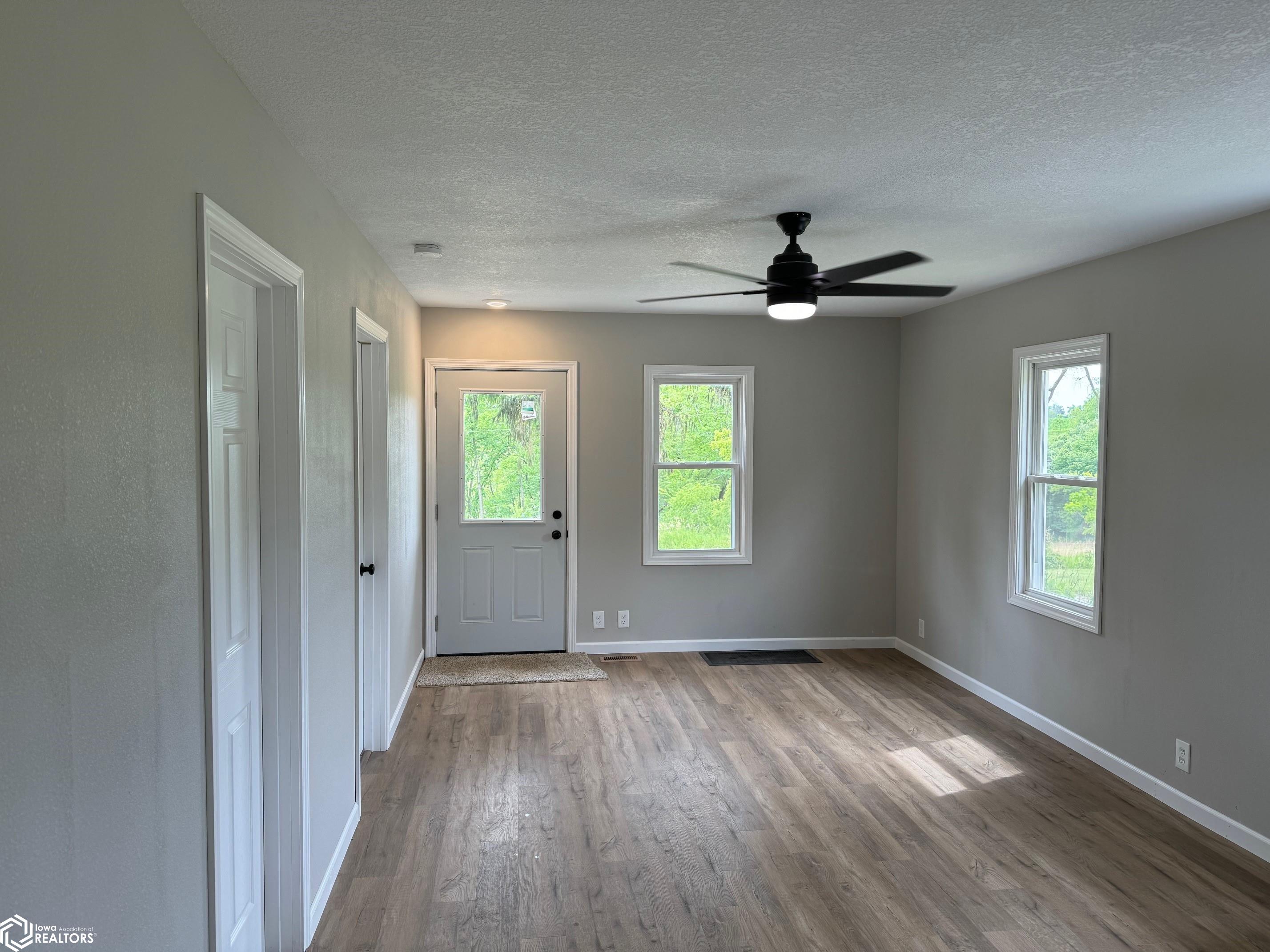1751 280th St, Toledo, Iowa image 7