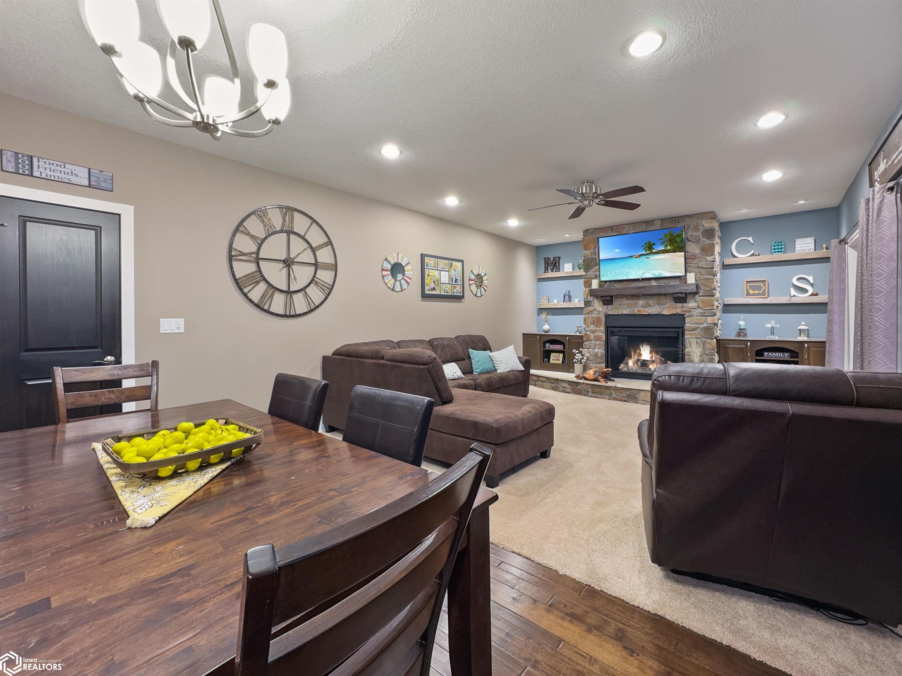 216 Oak Hill Drive, Hampton, Iowa image 12