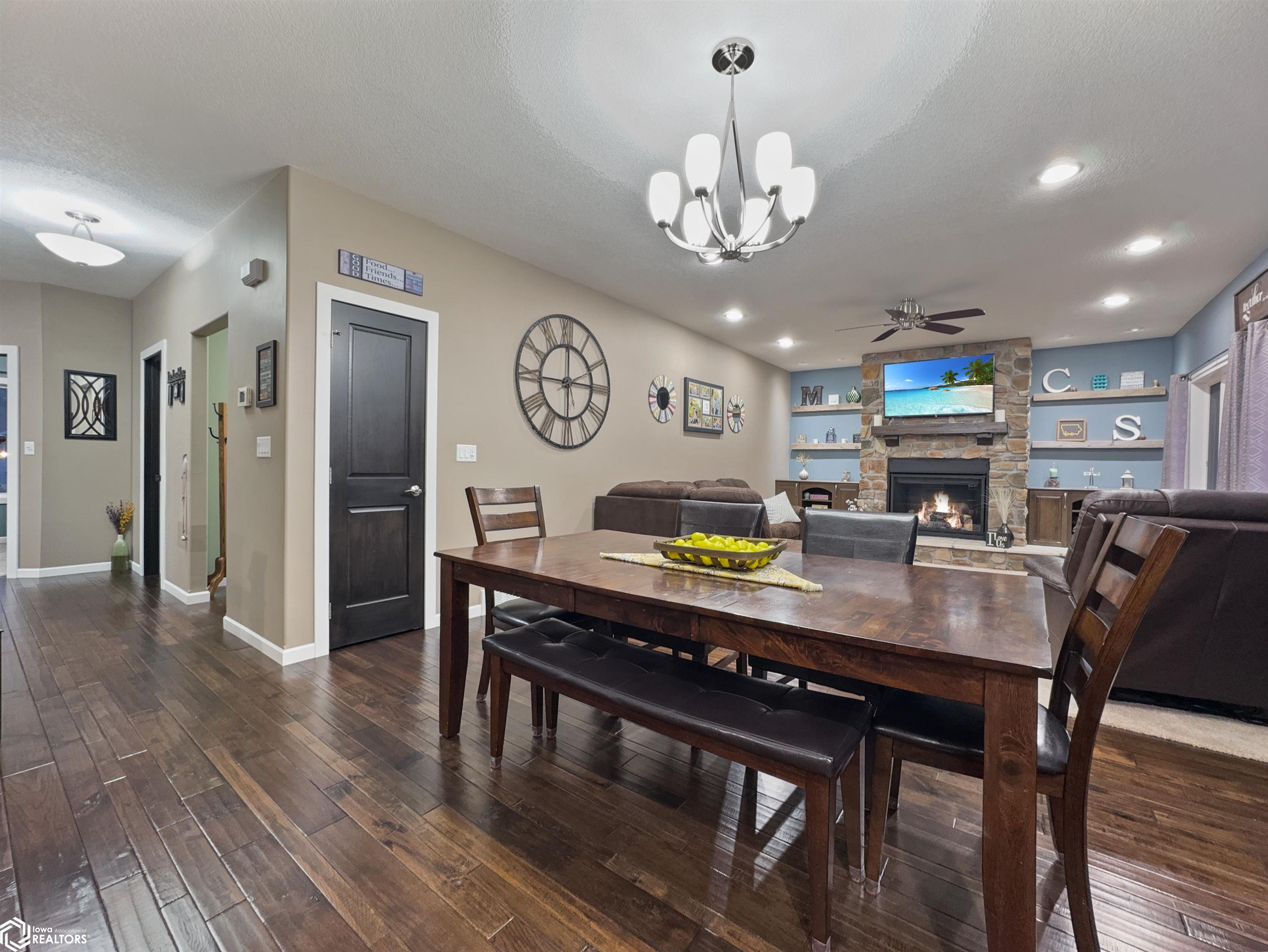 216 Oak Hill Drive, Hampton, Iowa image 13