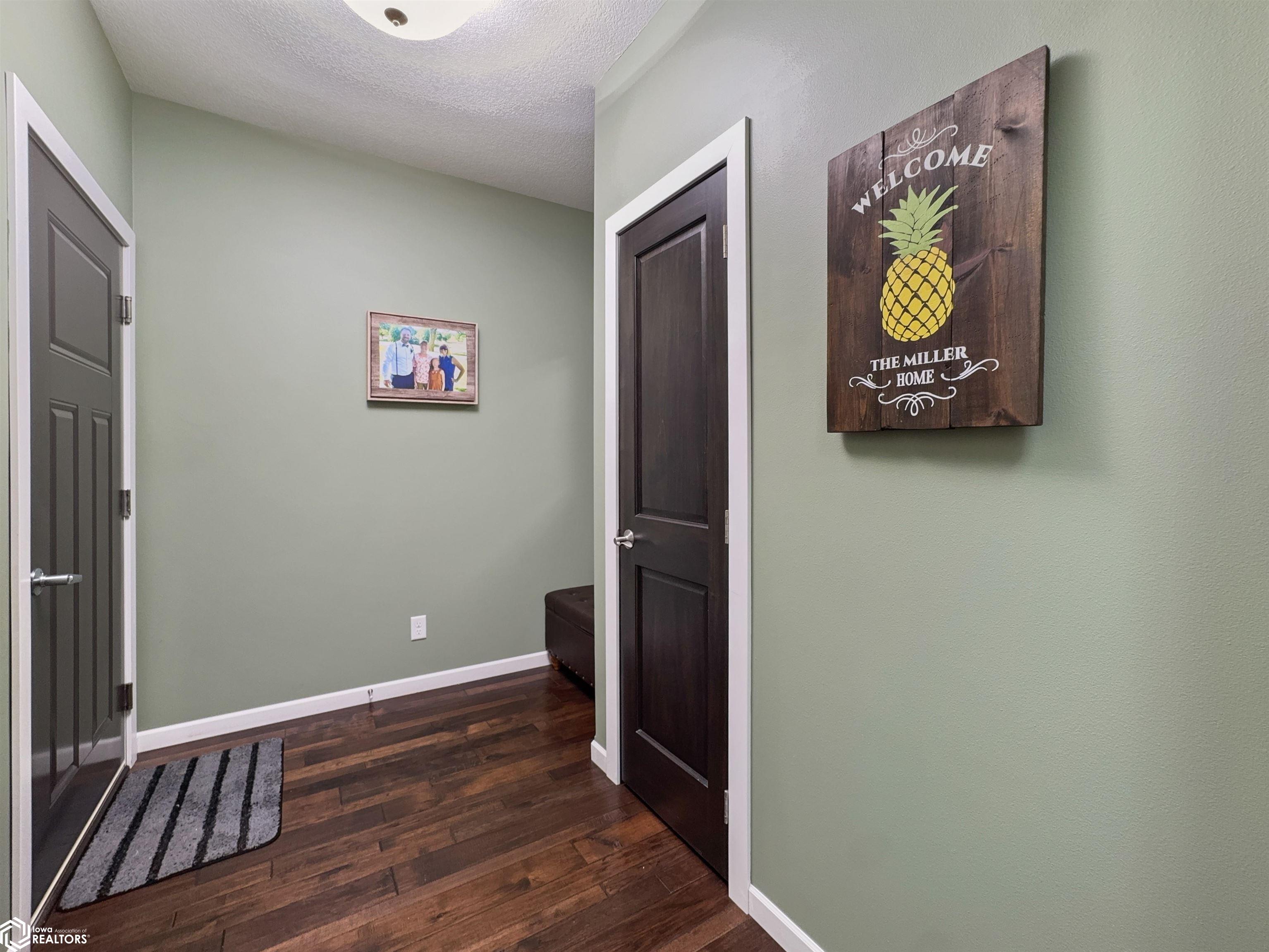 216 Oak Hill Drive, Hampton, Iowa image 25