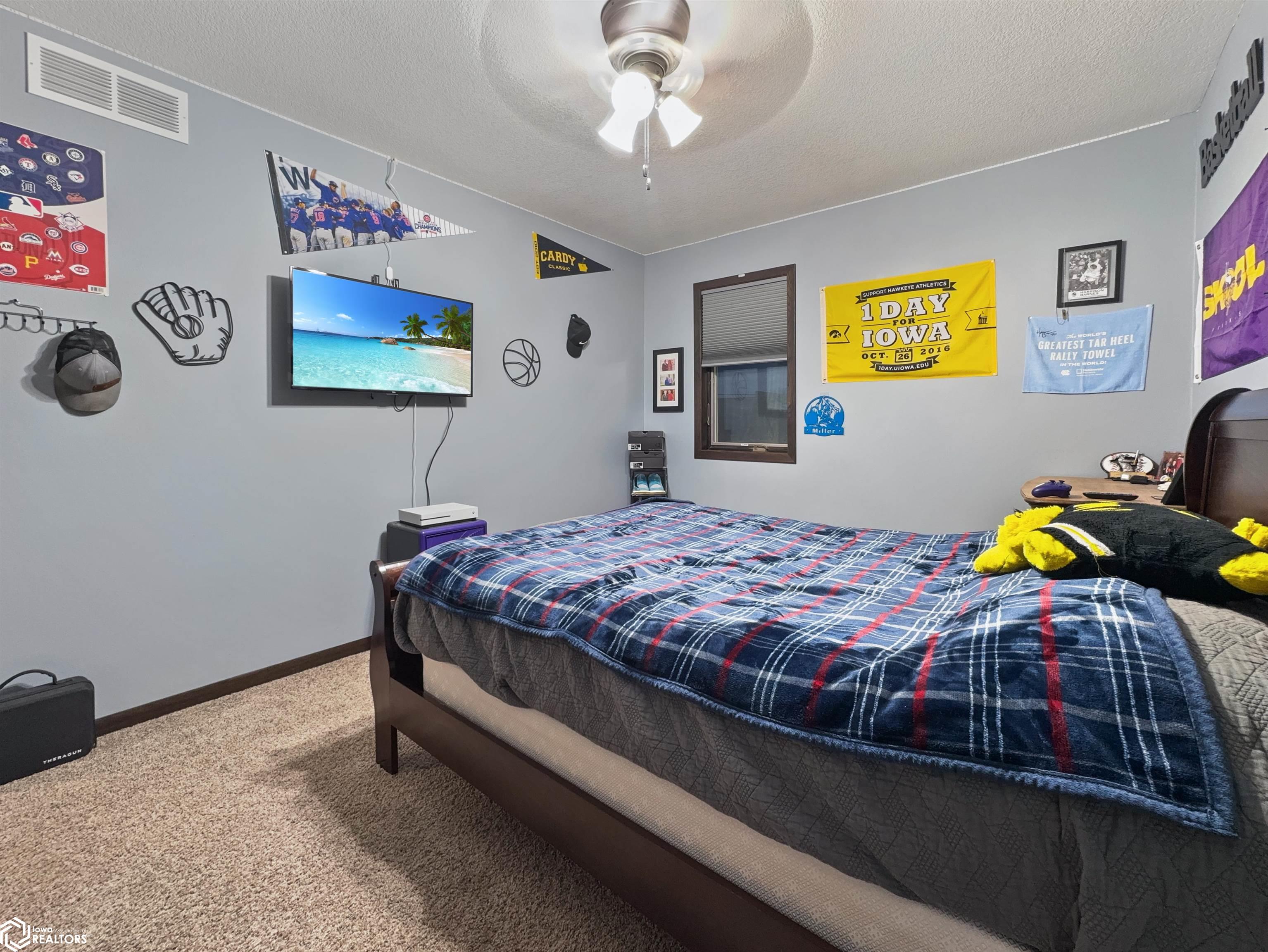 216 Oak Hill Drive, Hampton, Iowa image 37
