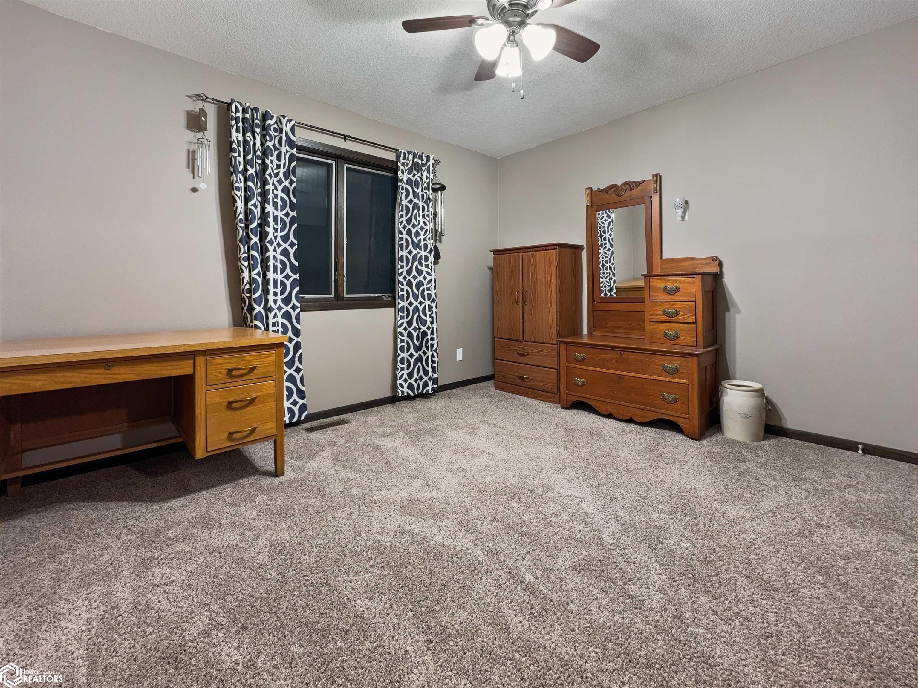 216 Oak Hill Drive, Hampton, Iowa image 44