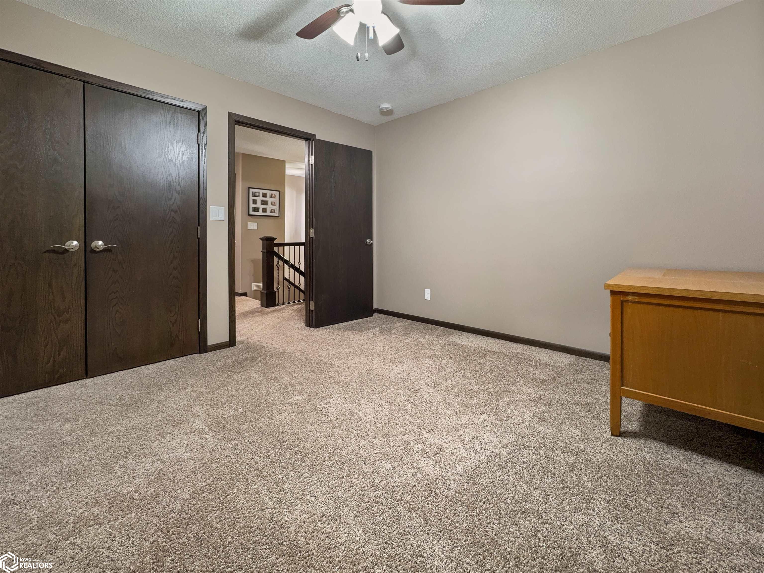 216 Oak Hill Drive, Hampton, Iowa image 46