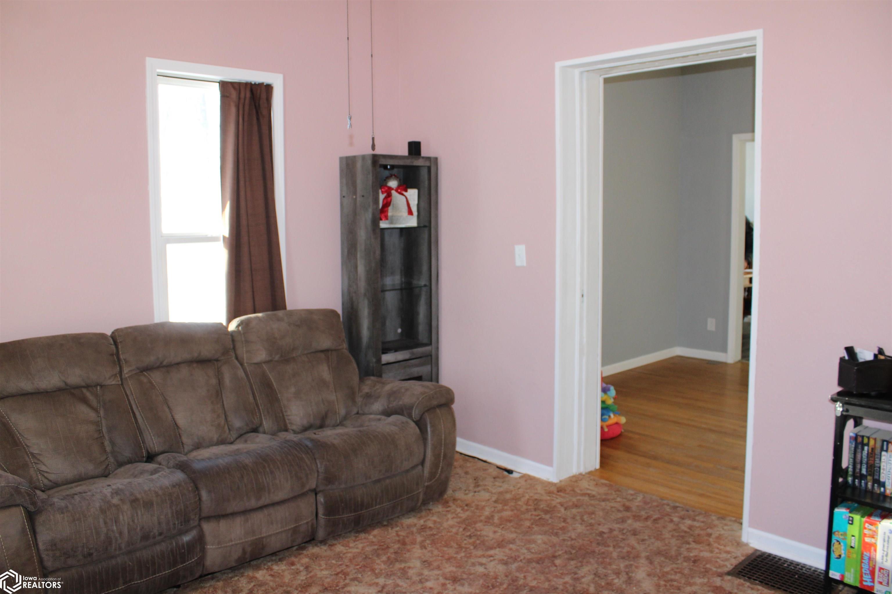 101 E Washington Street, Gilman, Iowa image 14