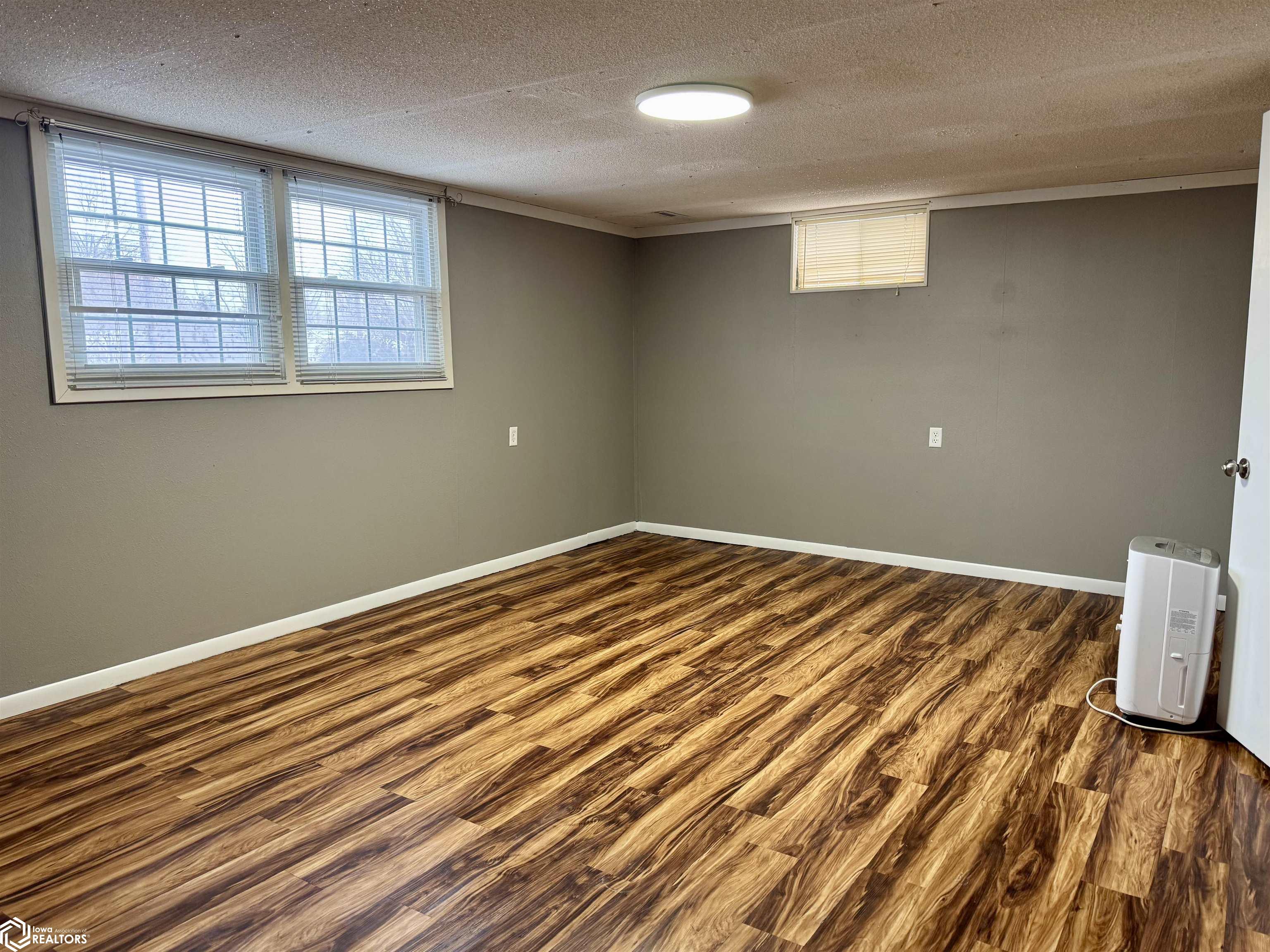 608 S Park, Creston, Iowa image 33