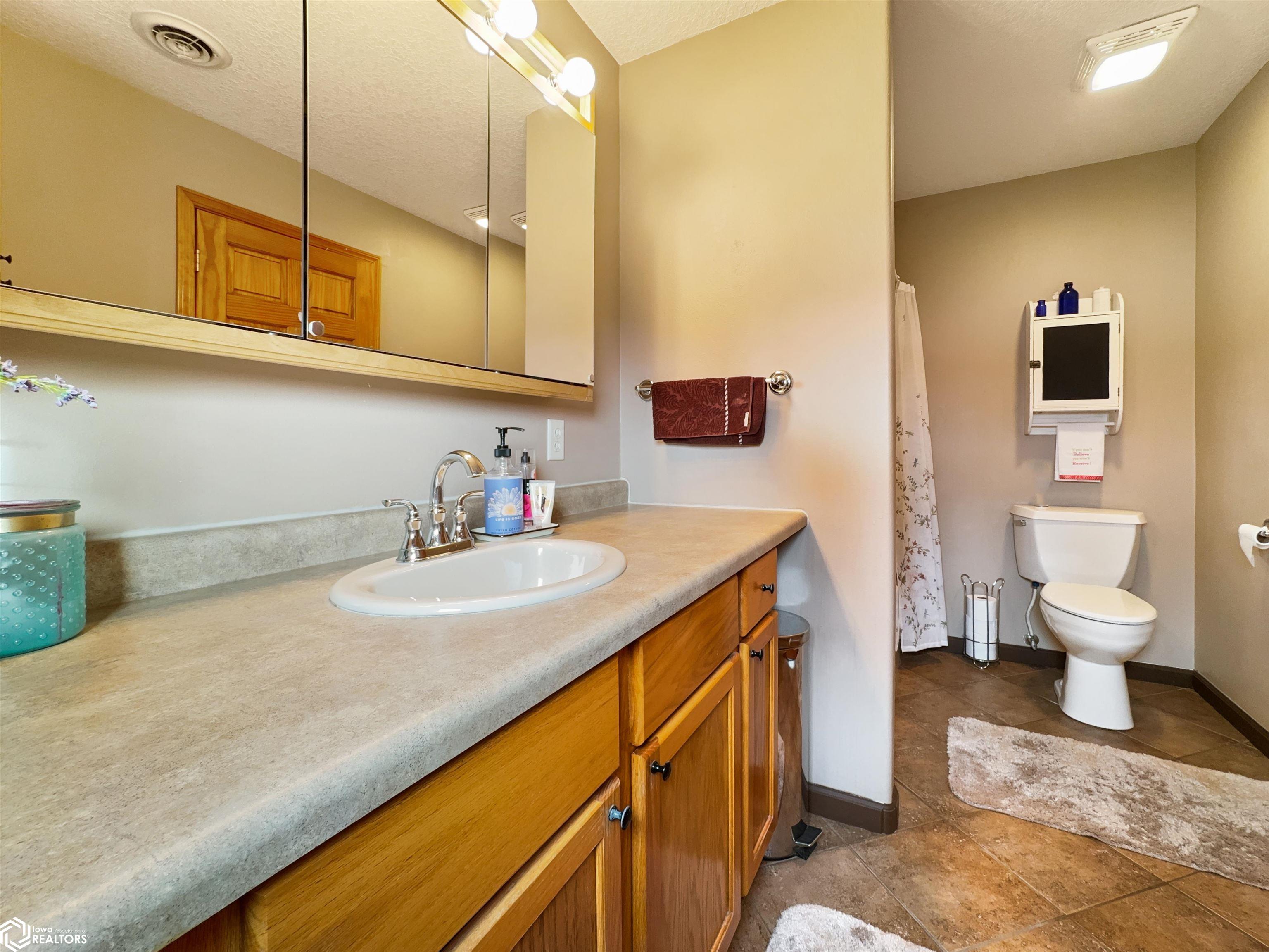 1420 Hwy 3, Hampton, Iowa image 37
