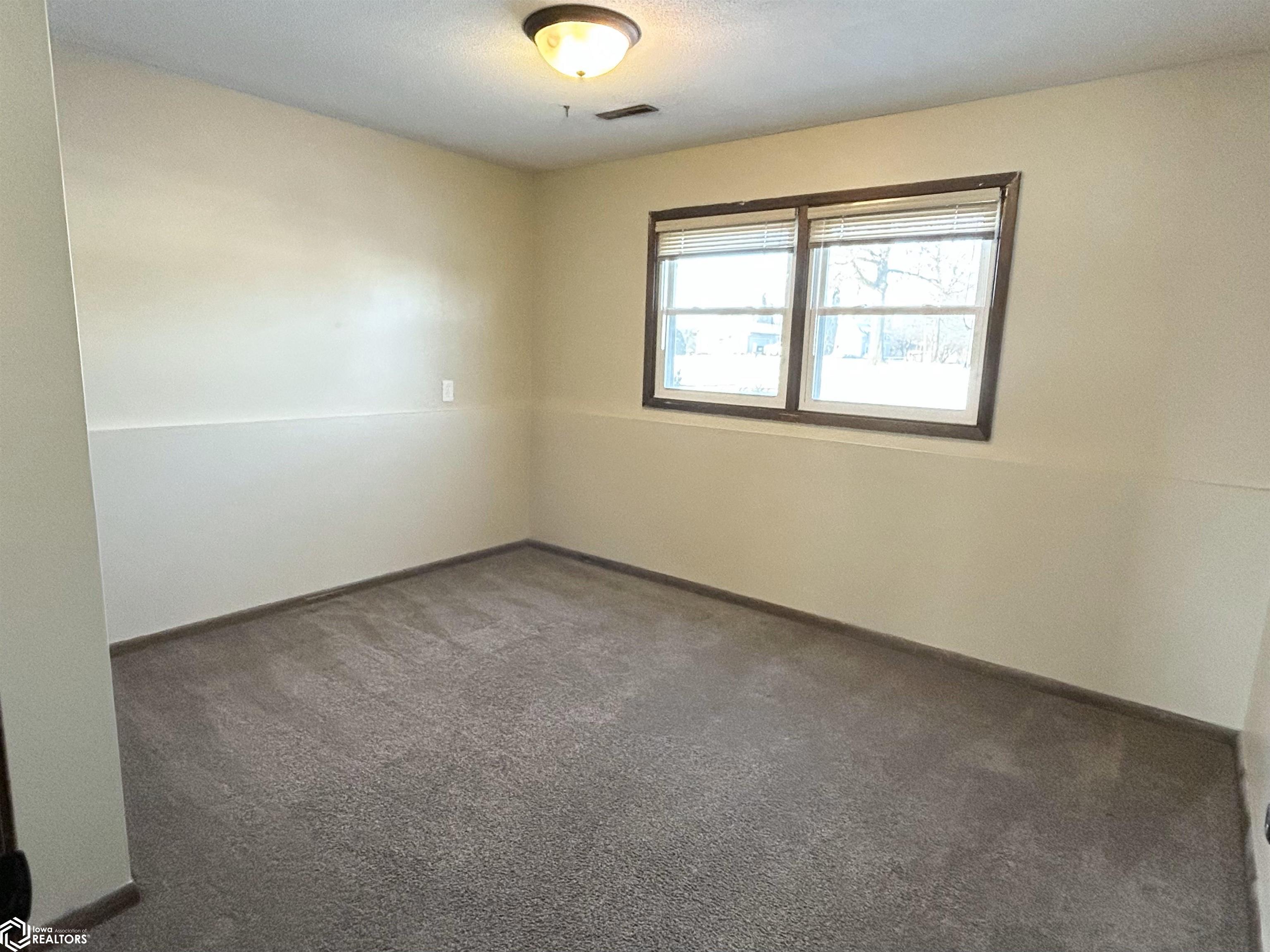 1804 3rd Avenue, Grinnell, Iowa image 24