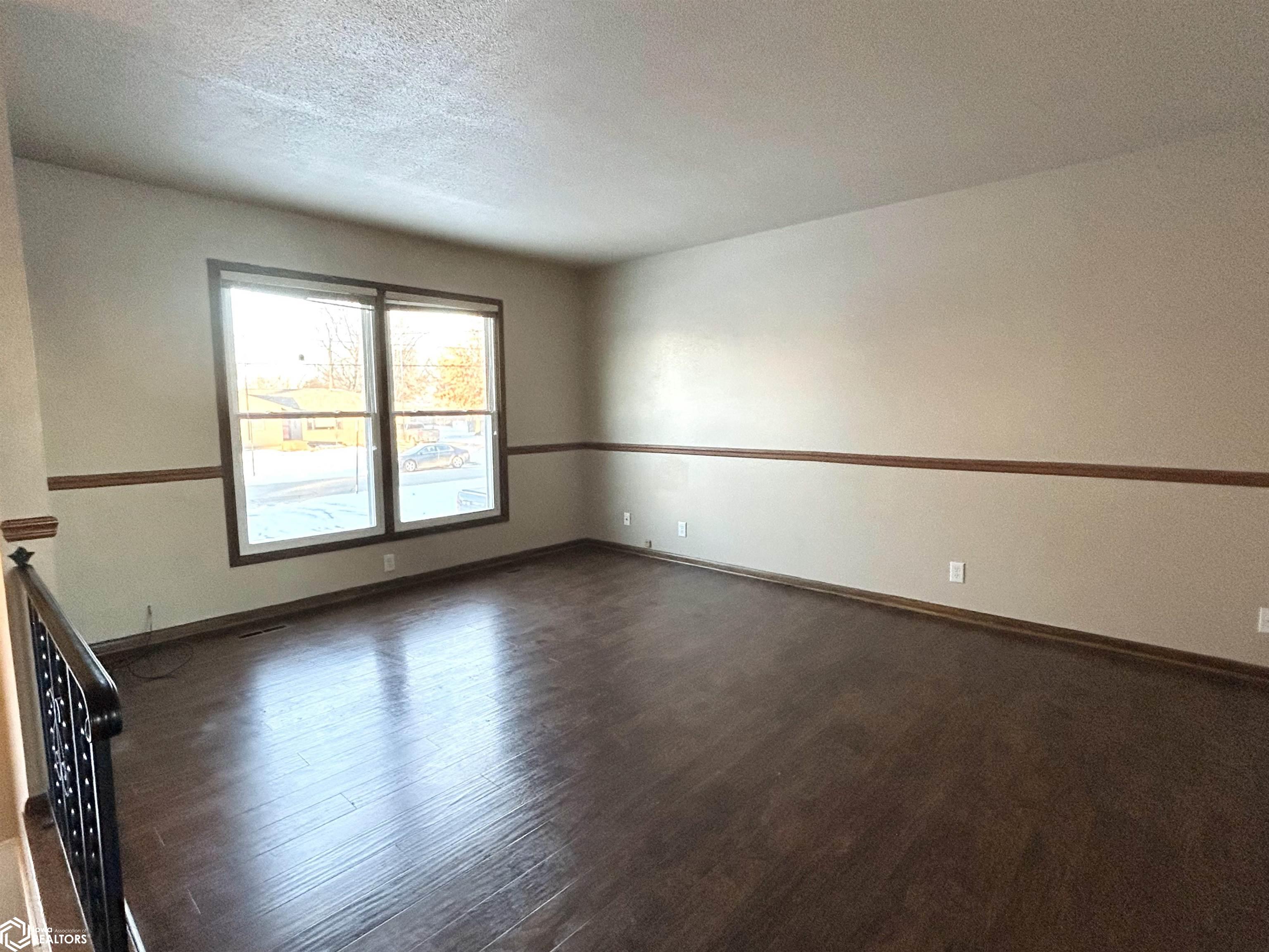 1804 3rd Avenue, Grinnell, Iowa image 9