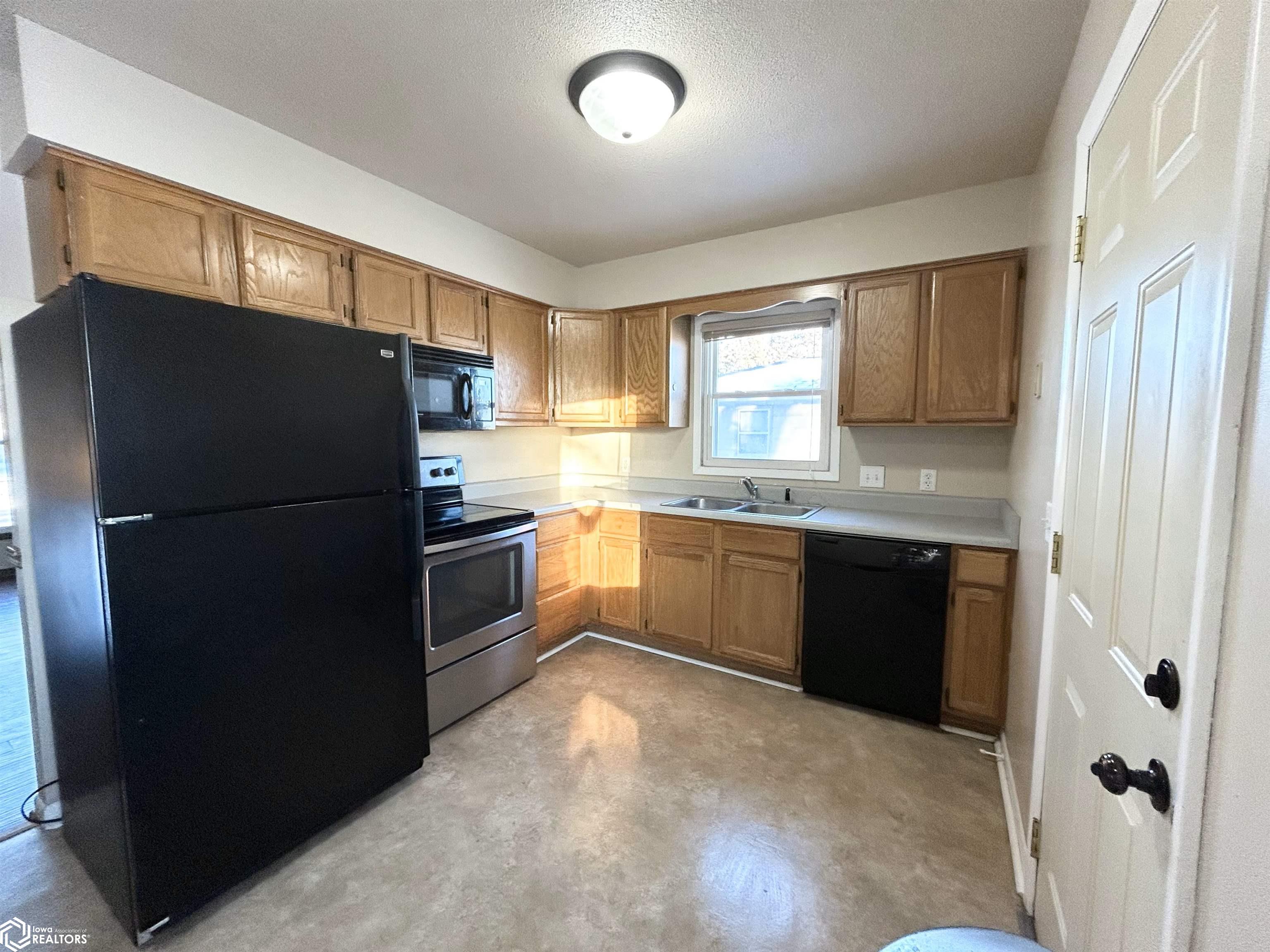 1804 3rd Avenue, Grinnell, Iowa image 10