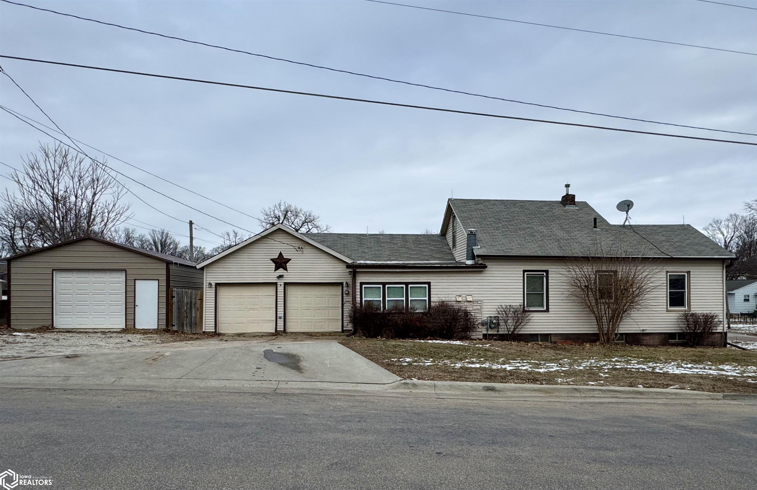 1000 N Division Street, Creston, Iowa image 3