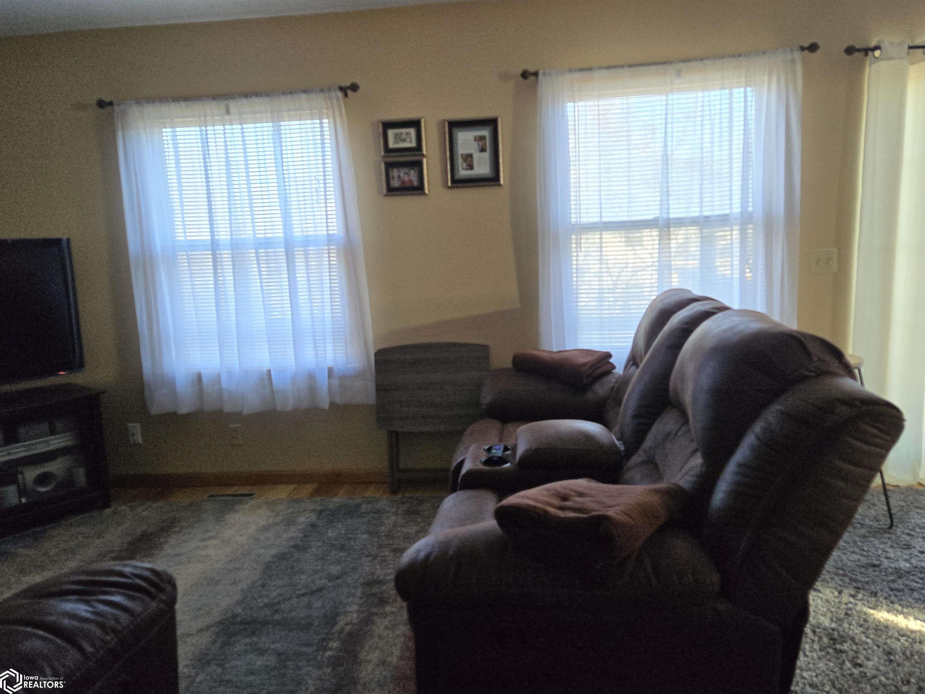 108 Meadow Lane, Iowa Falls, Iowa image 9