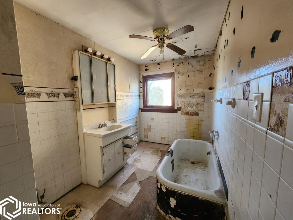 1106 N Jefferson Avenue, Mason City, Iowa image 8
