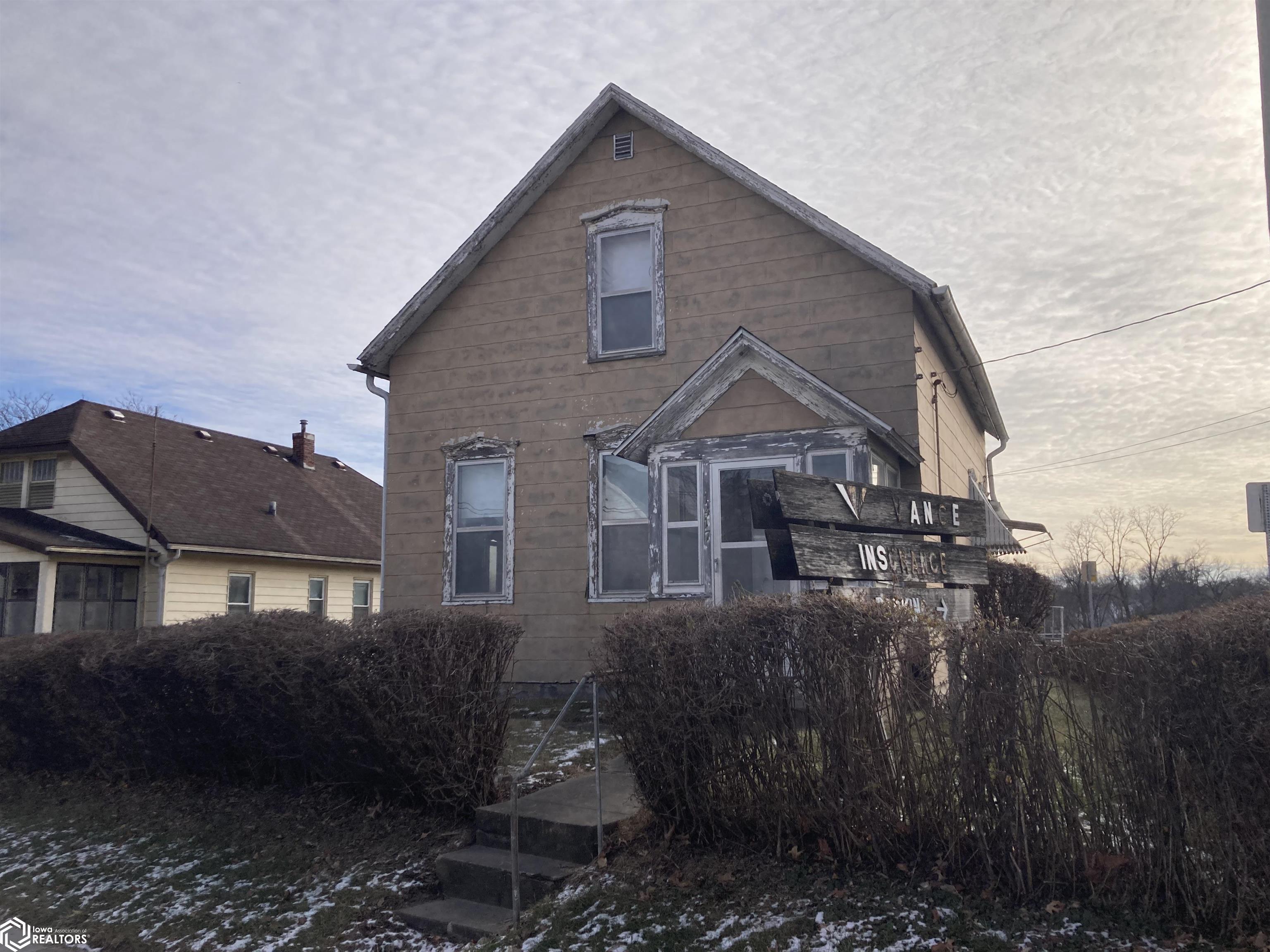 1417 Mount Pleasant Street, Burlington, Iowa image 1