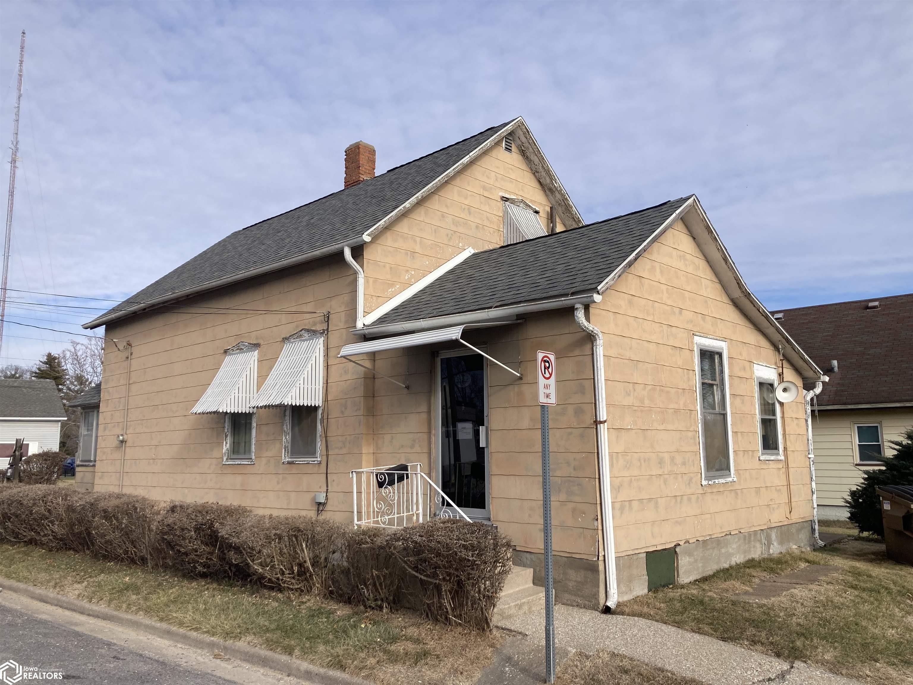 1417 Mount Pleasant Street, Burlington, Iowa image 3
