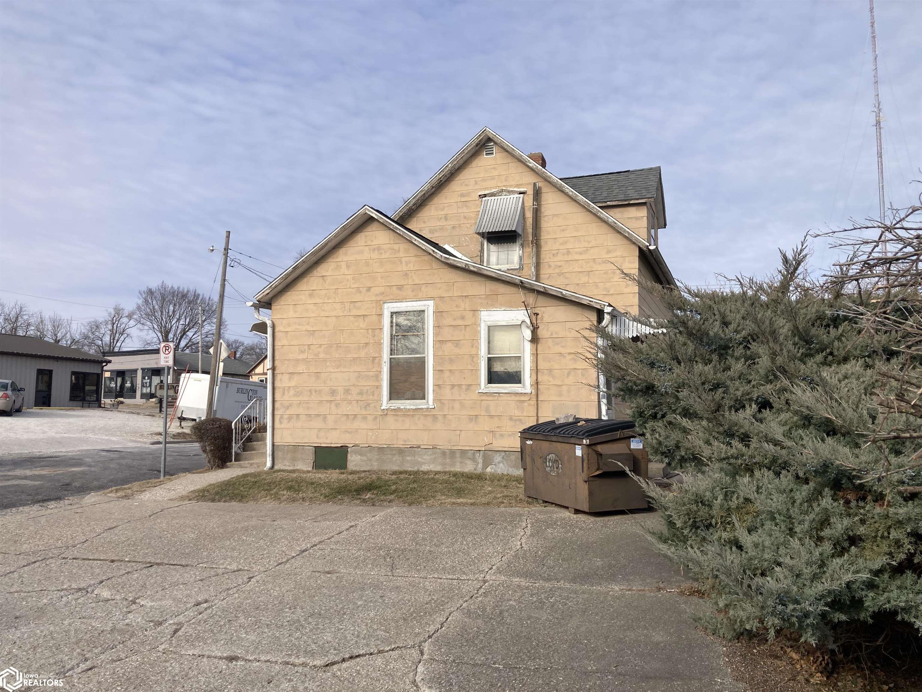 1417 Mount Pleasant Street, Burlington, Iowa image 4