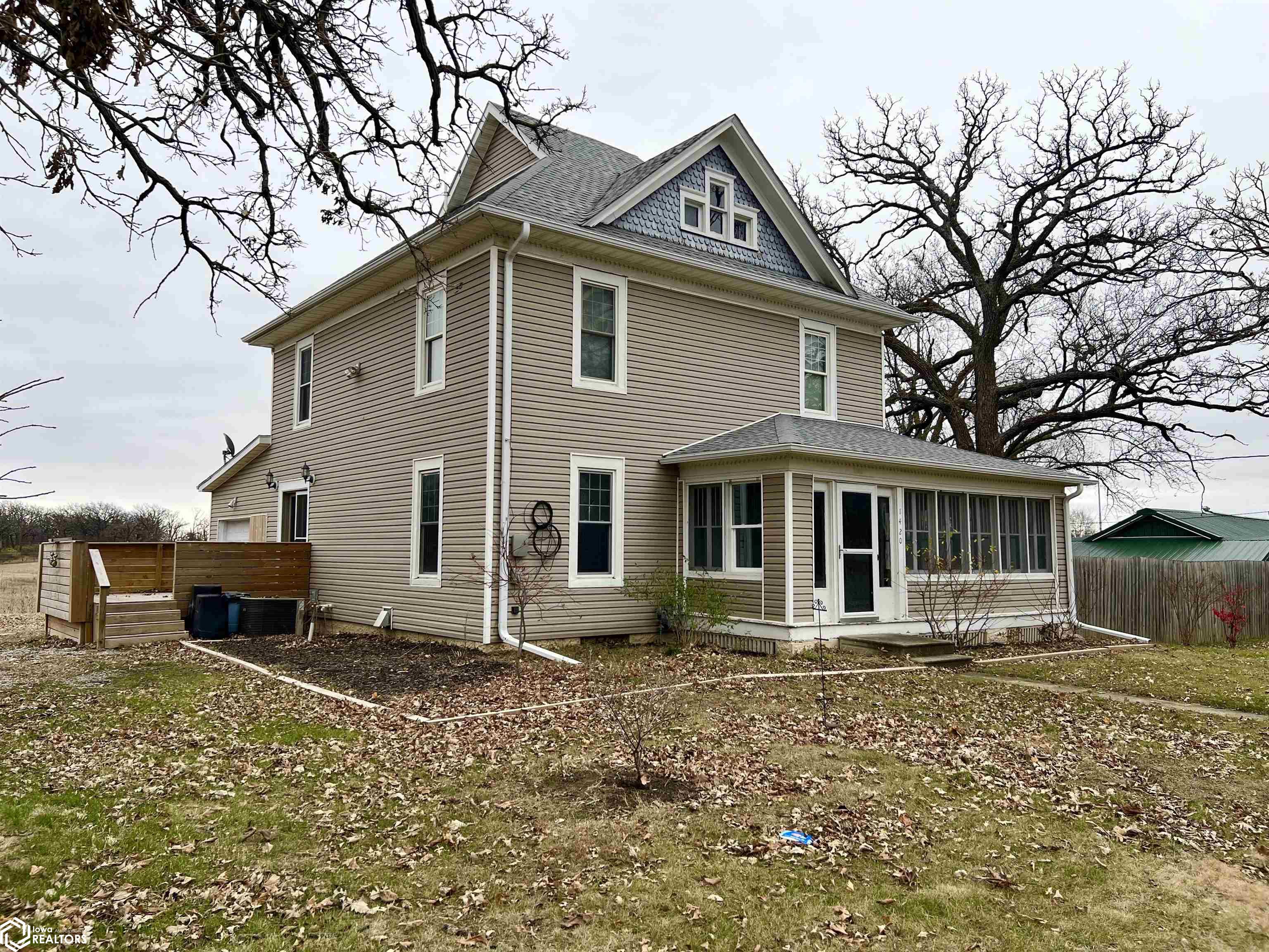 1420 1st Street, Newton, Iowa image 1