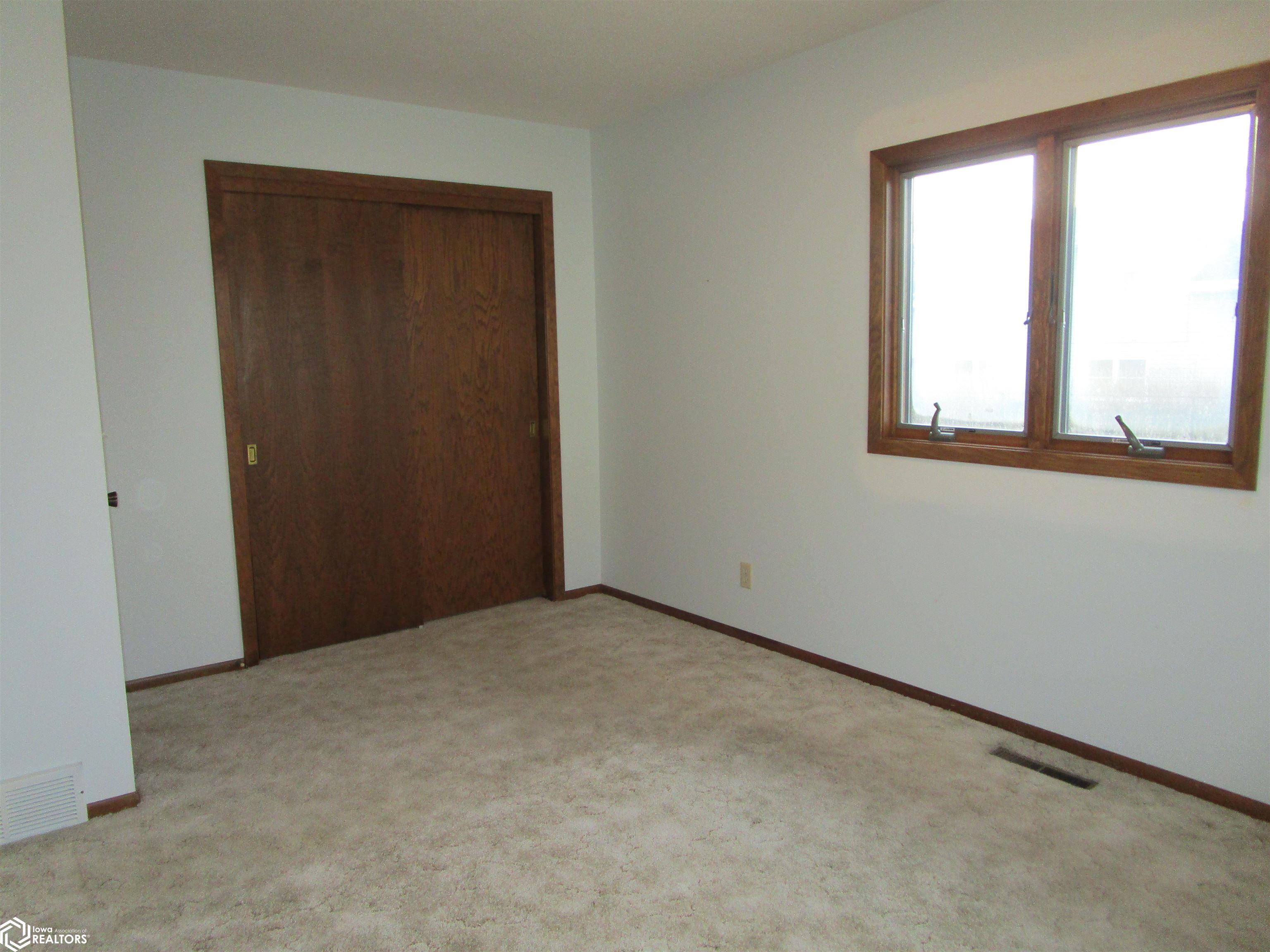 2503 Sunset, Iowa Falls, Iowa image 16